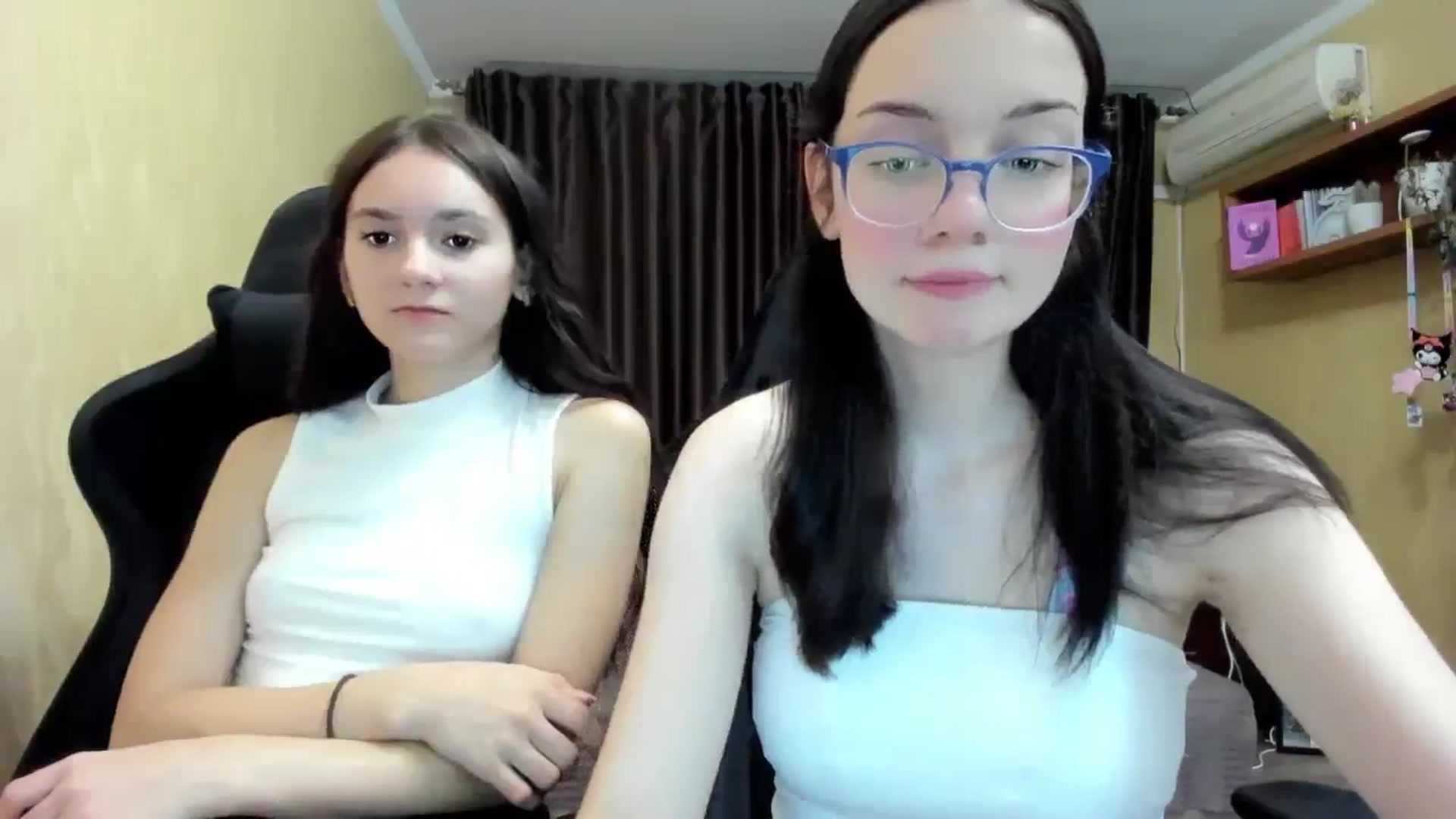 Gallery image thumbnail from Baby_Melania's myfreecams stream on, 09/10/2025, 18:51 image 18 of 20