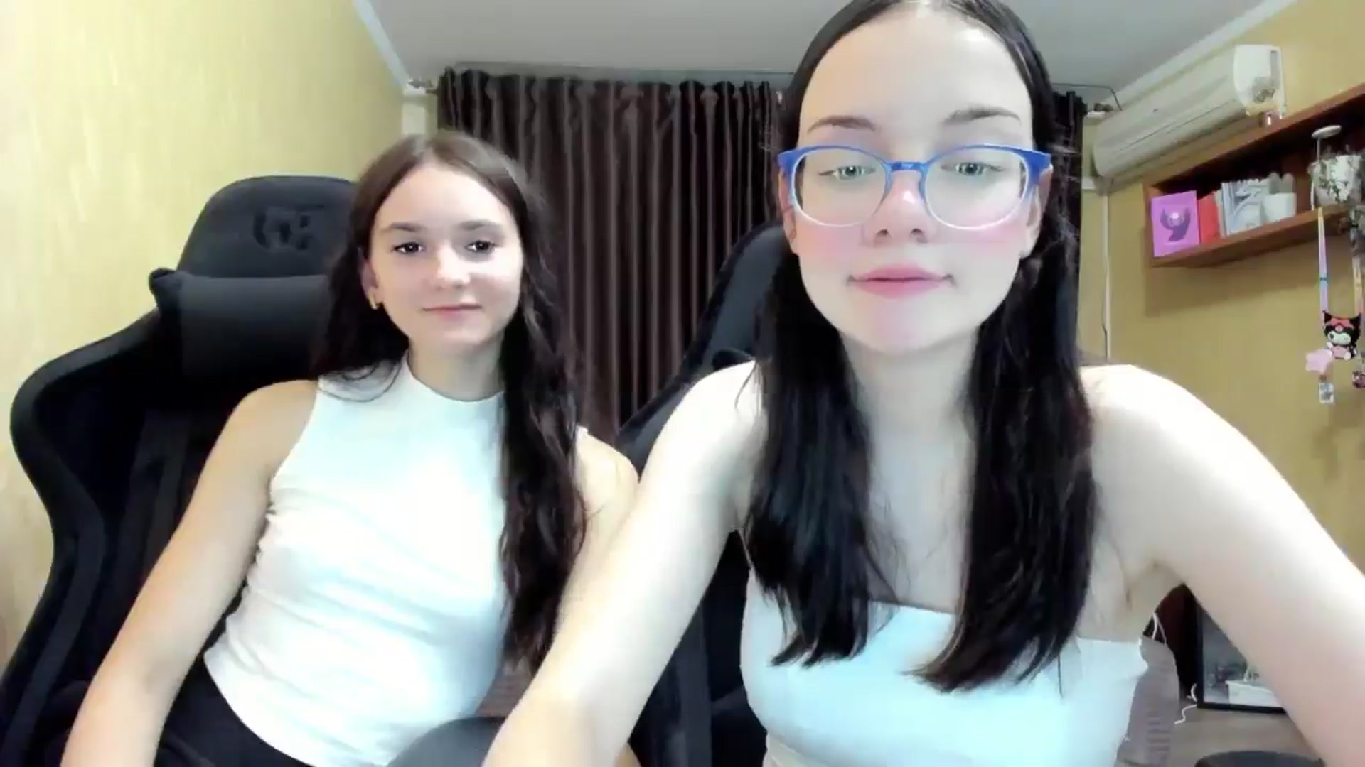 Gallery image thumbnail from Baby_Melania's myfreecams stream on, 09/10/2025, 18:51 image 5 of 20