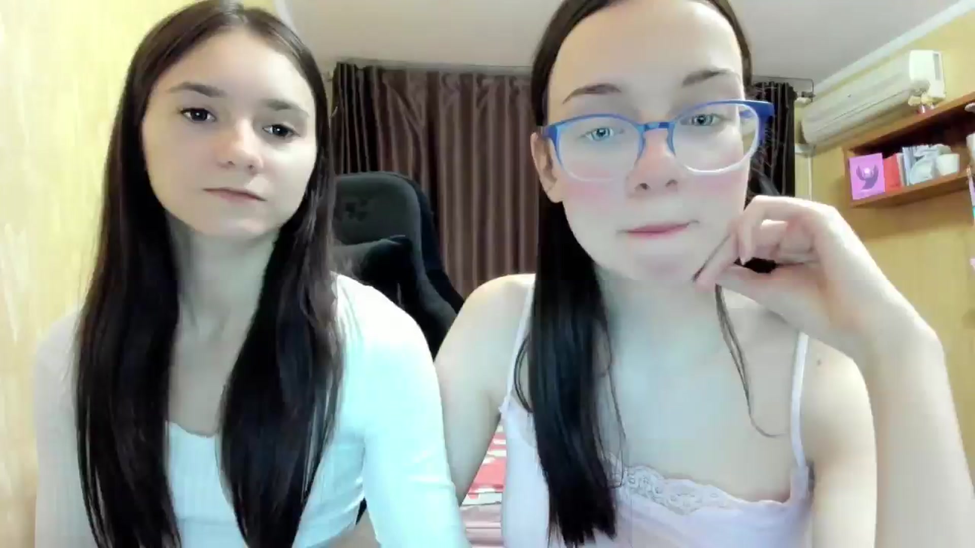 Gallery image thumbnail from Baby_Melania's myfreecams stream on, 09/17/2025, 22:12 image 6 of 20