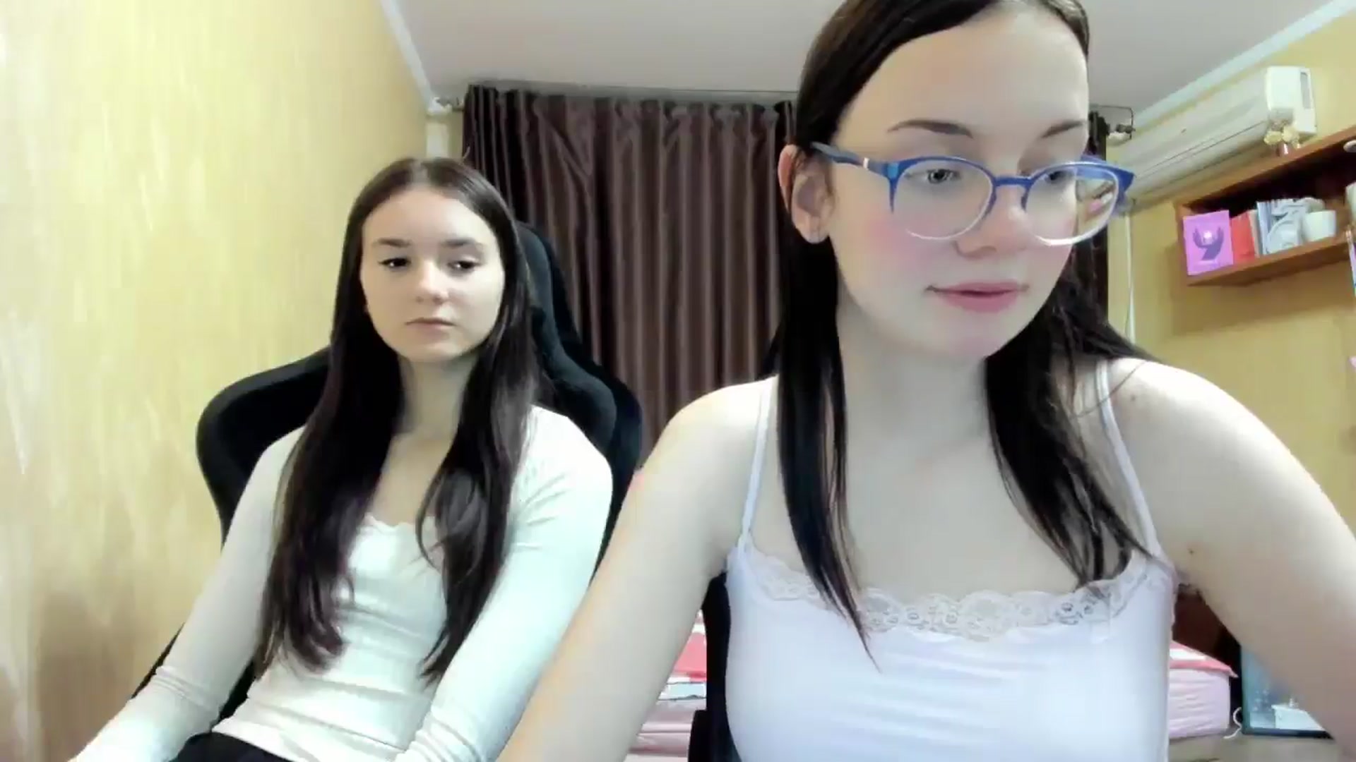 Gallery image thumbnail from Baby_Melania's myfreecams stream on, 09/17/2025, 22:12 image 15 of 20