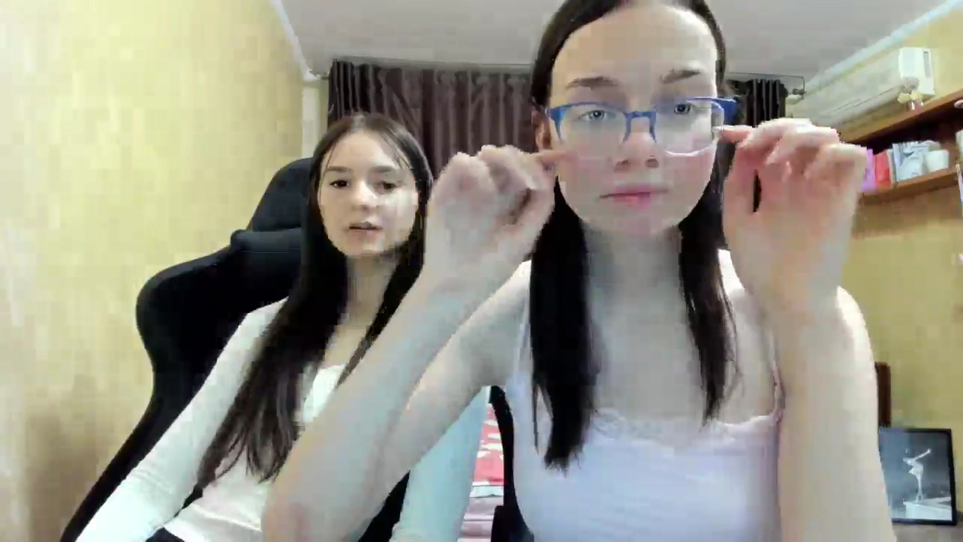 Gallery image thumbnail from Baby_Melania's myfreecams stream on, 09/17/2025, 22:12 image 19 of 20