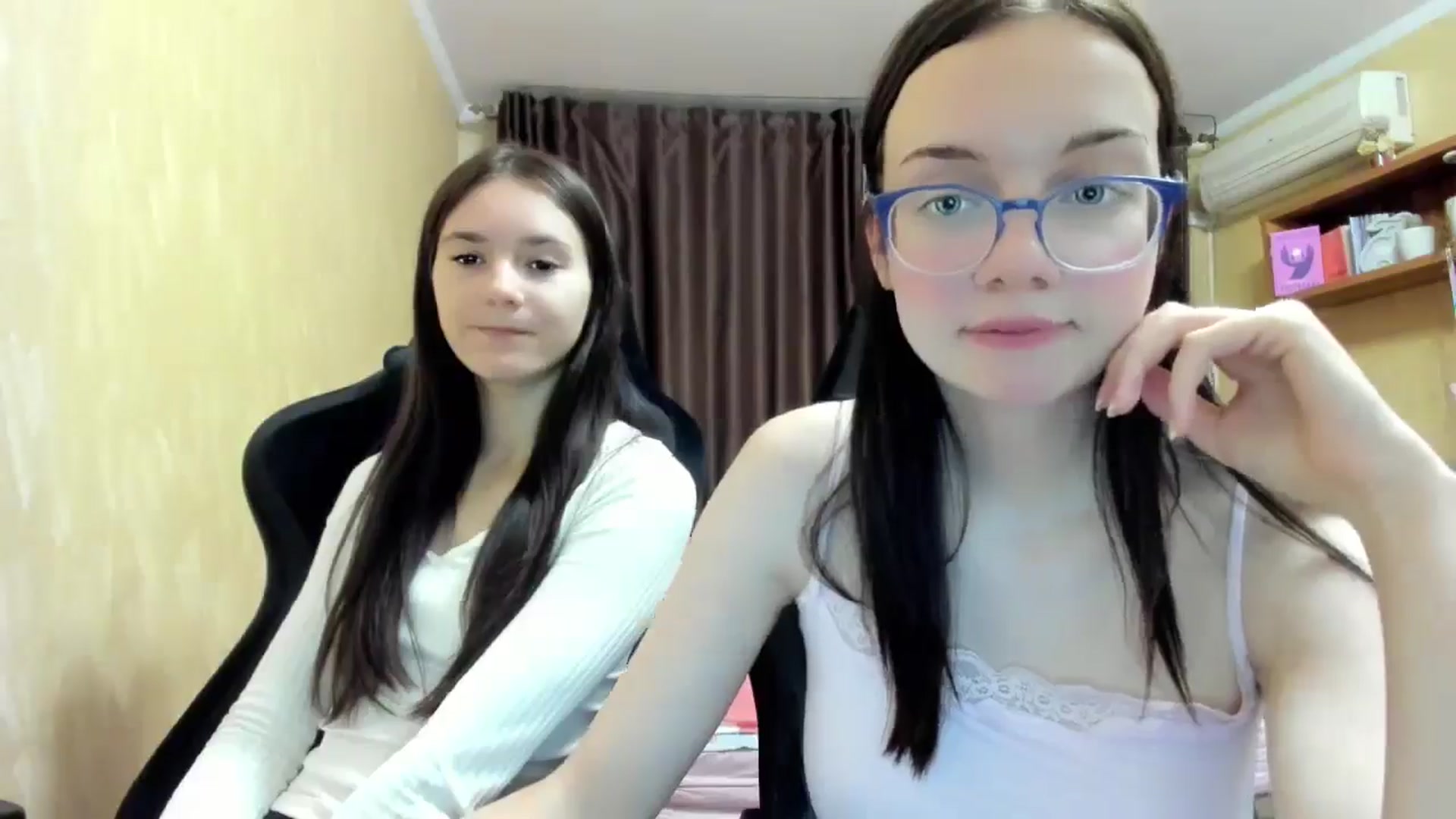 Gallery image thumbnail from Baby_Melania's myfreecams stream on, 09/17/2025, 22:12 image 10 of 20