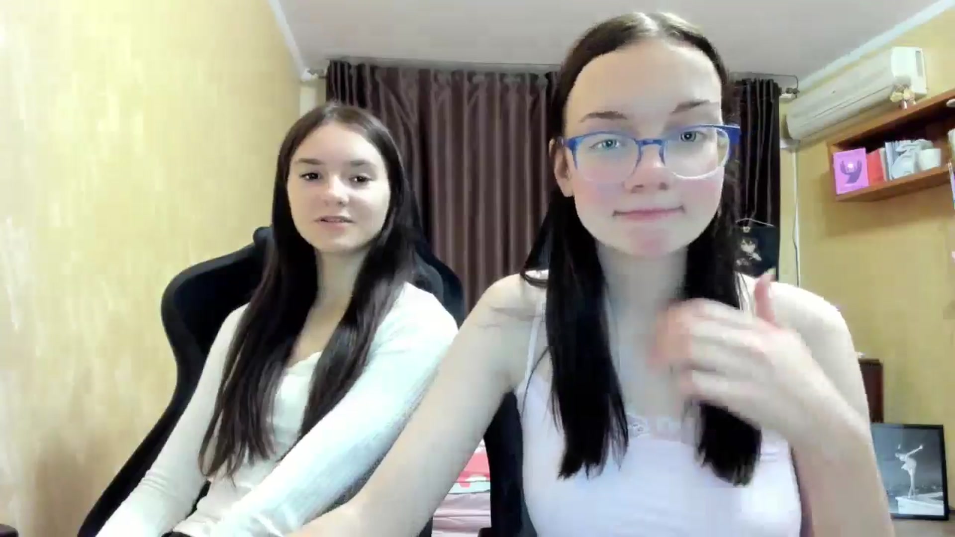 Gallery image thumbnail from Baby_Melania's myfreecams stream on, 09/17/2025, 22:12 image 11 of 20