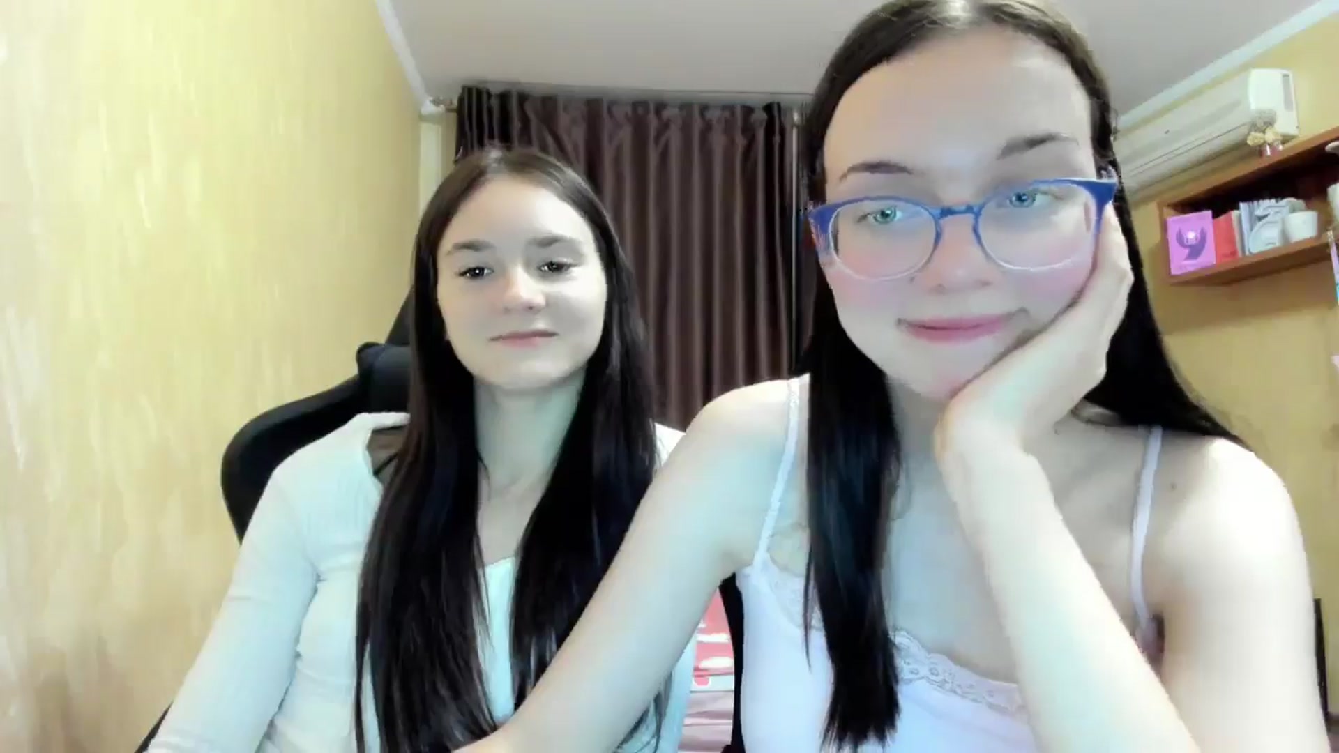 Gallery image thumbnail from Baby_Melania's myfreecams stream on, 09/17/2025, 22:12 image 5 of 20