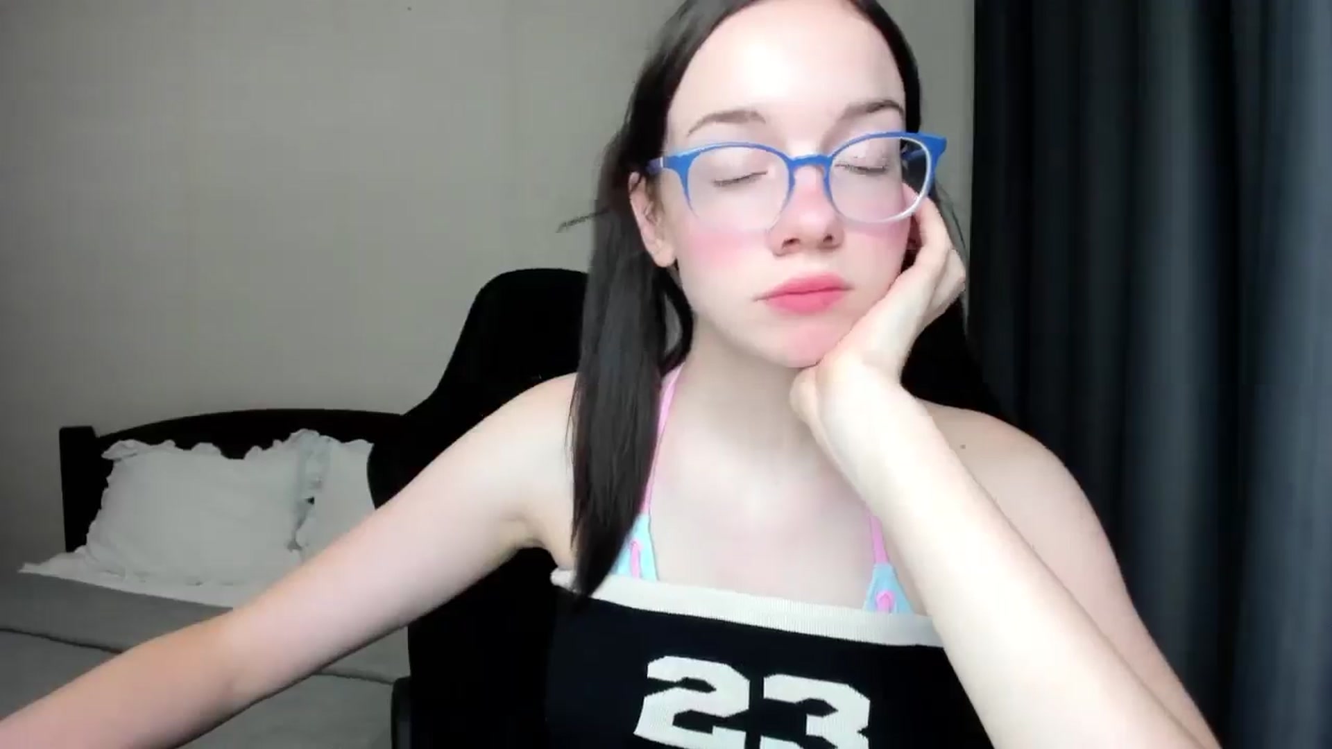 Gallery image thumbnail from Baby_Melania's myfreecams stream on, 09/23/2025, 16:40 image 8 of 20