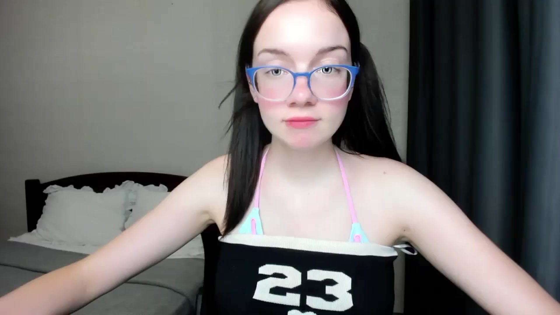 Gallery image thumbnail from Baby_Melania's myfreecams stream on, 09/23/2025, 16:40 image 15 of 20