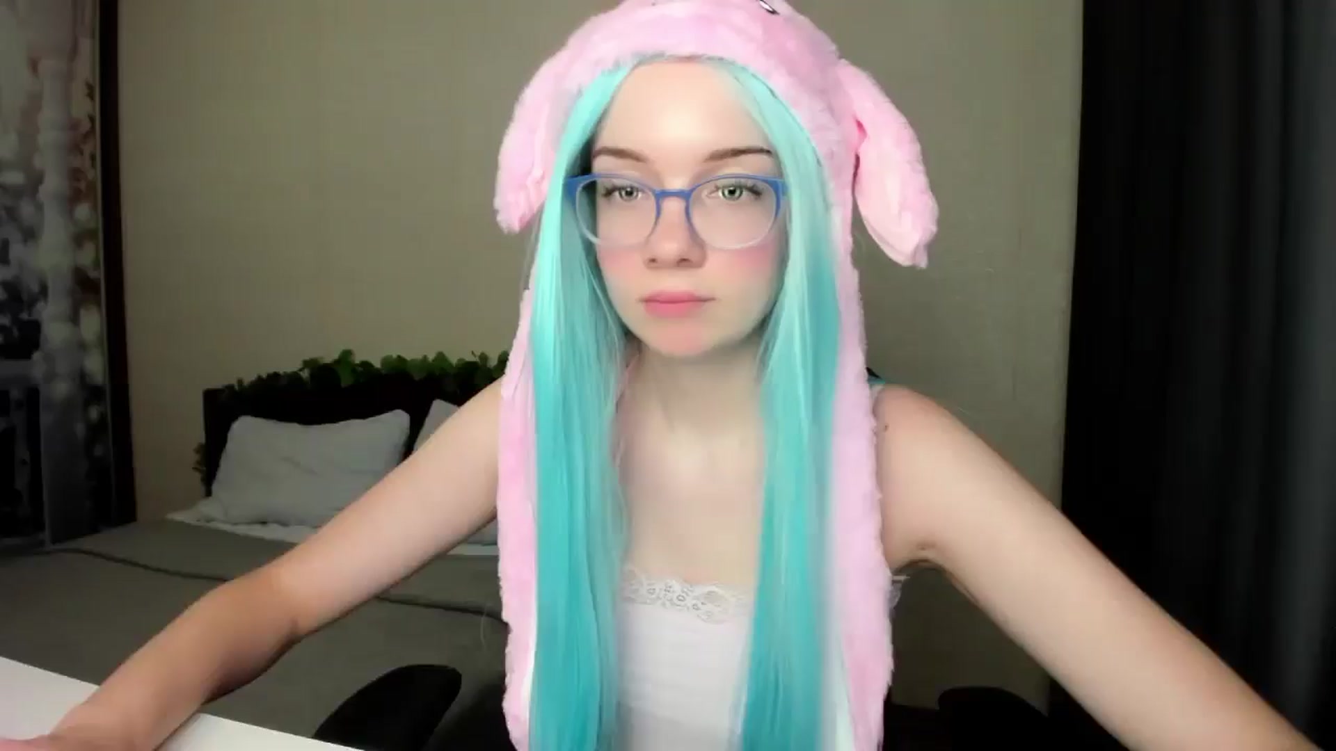 Gallery image thumbnail from Baby_Melania's myfreecams stream on, 10/07/2025, 21:02 image 14 of 20