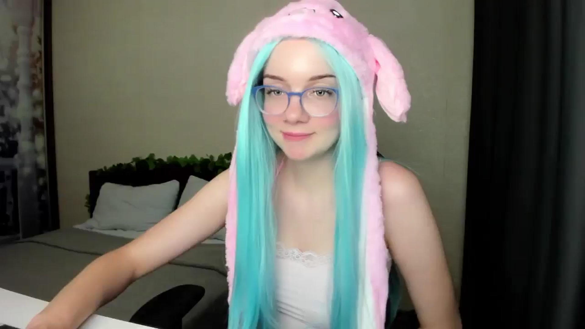 Gallery image thumbnail from Baby_Melania's myfreecams stream on, 10/07/2025, 21:02 image 17 of 20