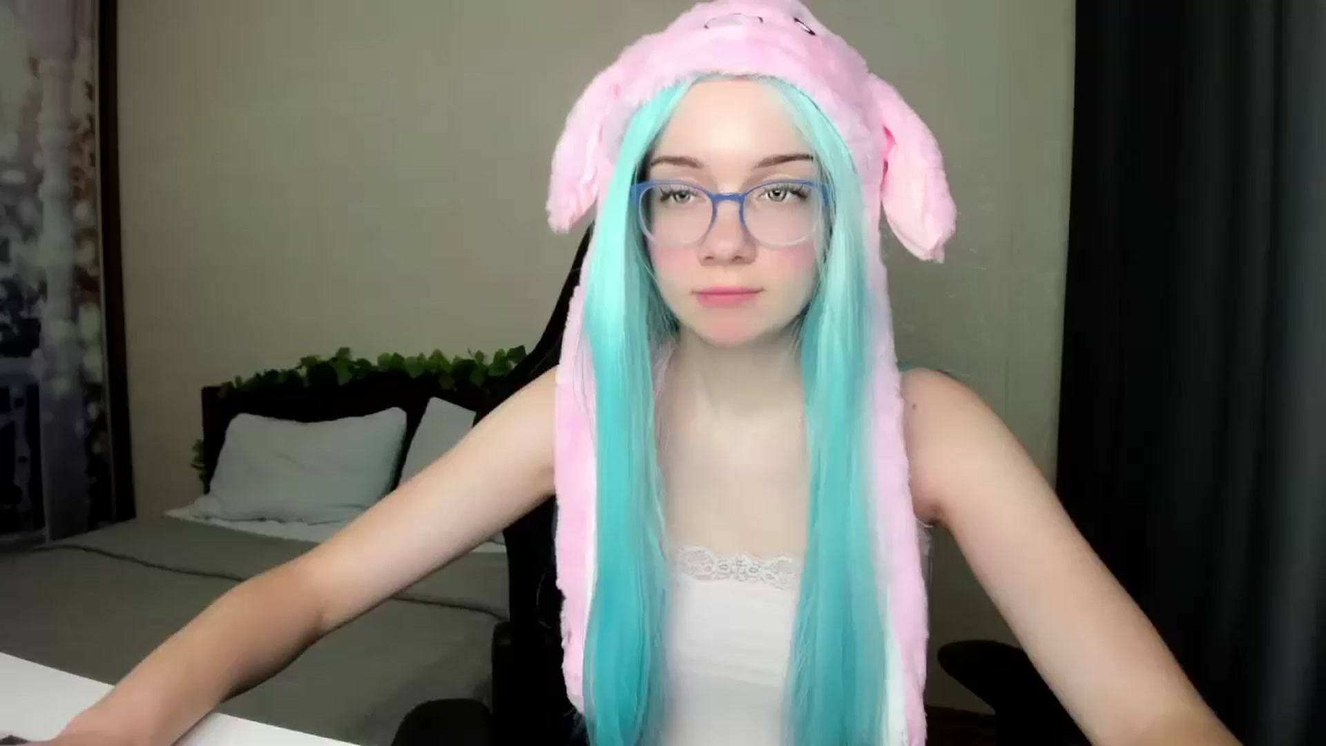 Gallery image thumbnail from Baby_Melania's myfreecams stream on, 10/07/2025, 21:02 image 10 of 20