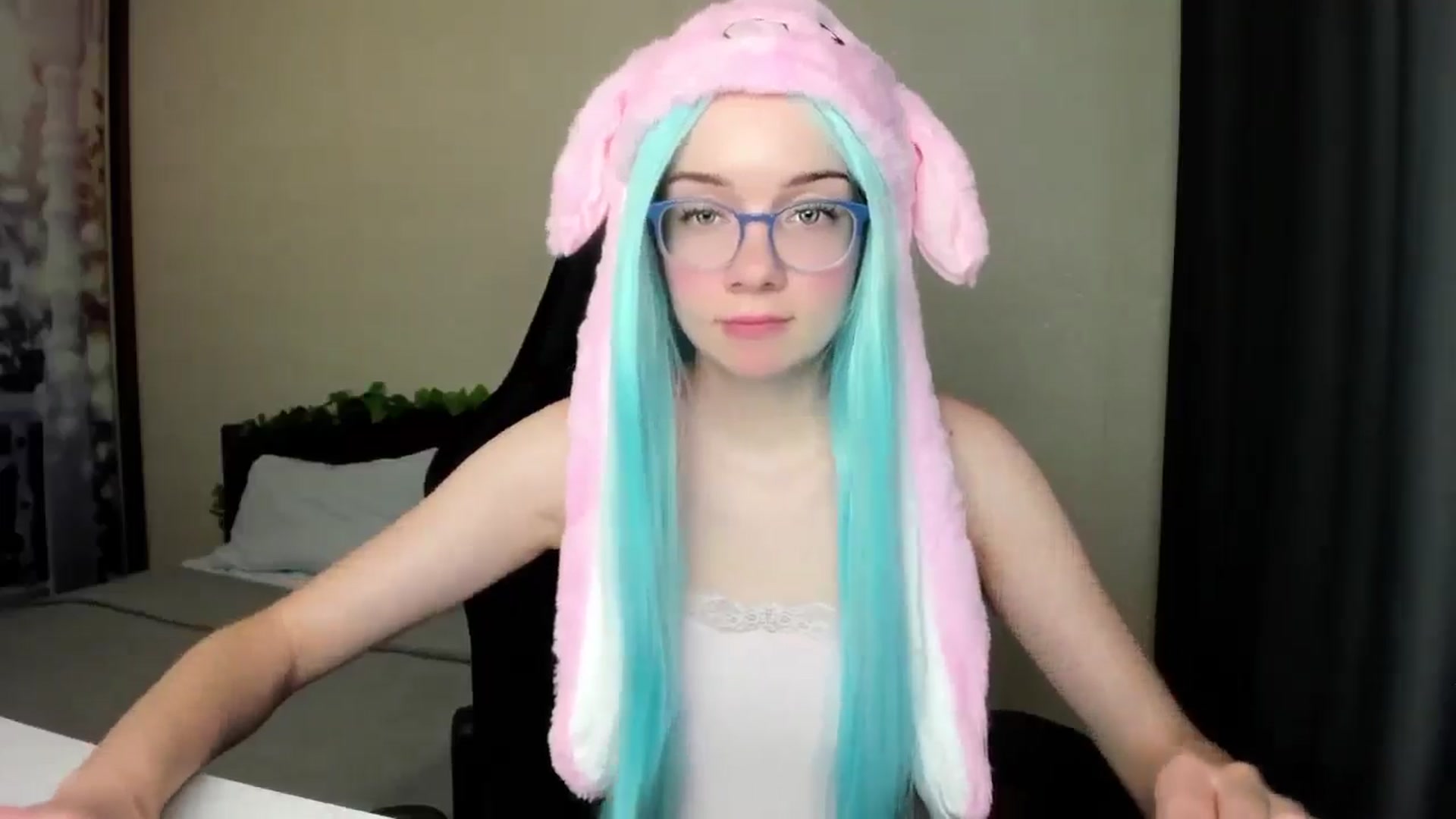Gallery image thumbnail from Baby_Melania's myfreecams stream on, 10/07/2025, 21:02 image 5 of 20