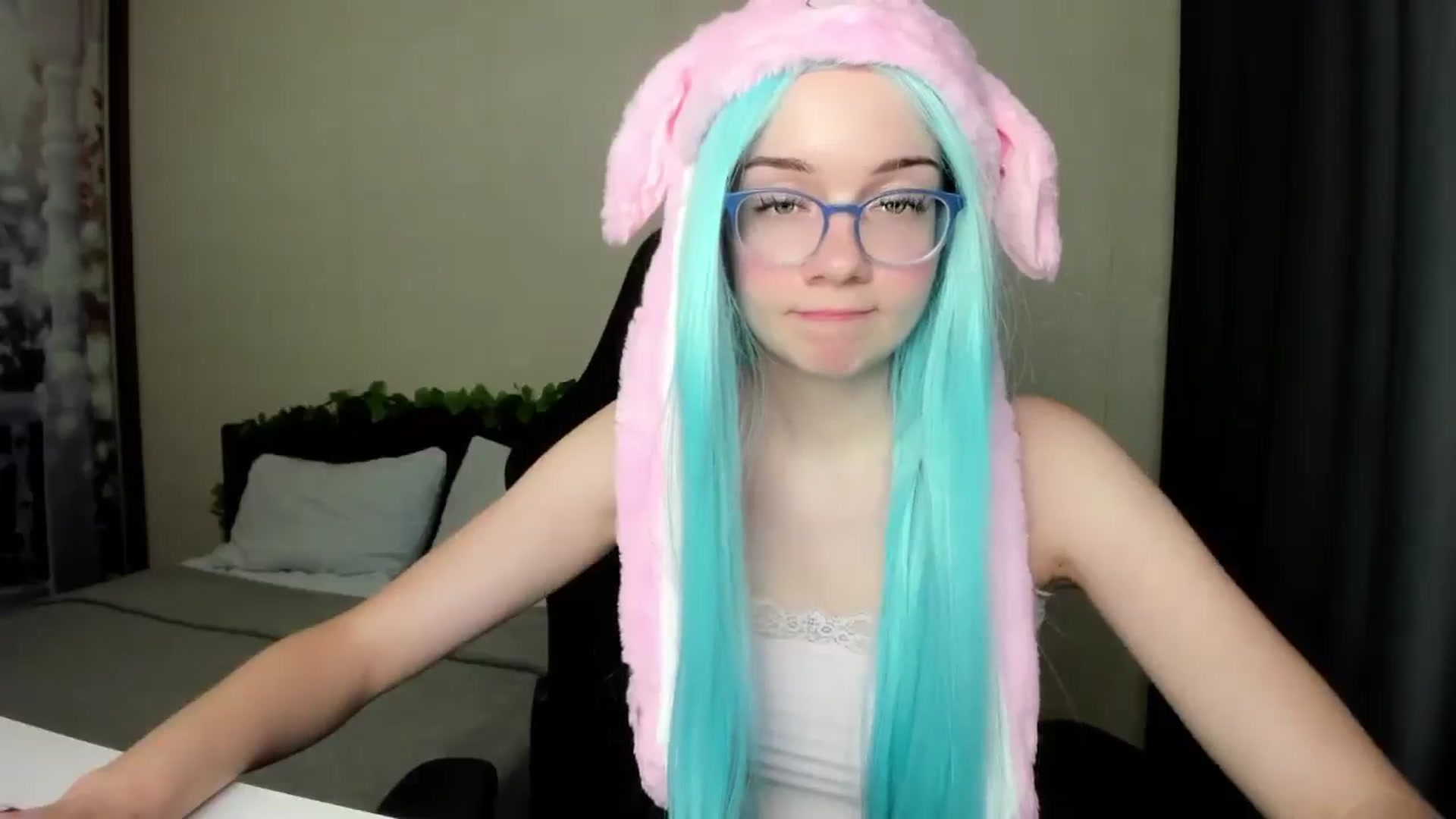 Gallery image thumbnail from Baby_Melania's myfreecams stream on, 10/07/2025, 21:02 image 20 of 20