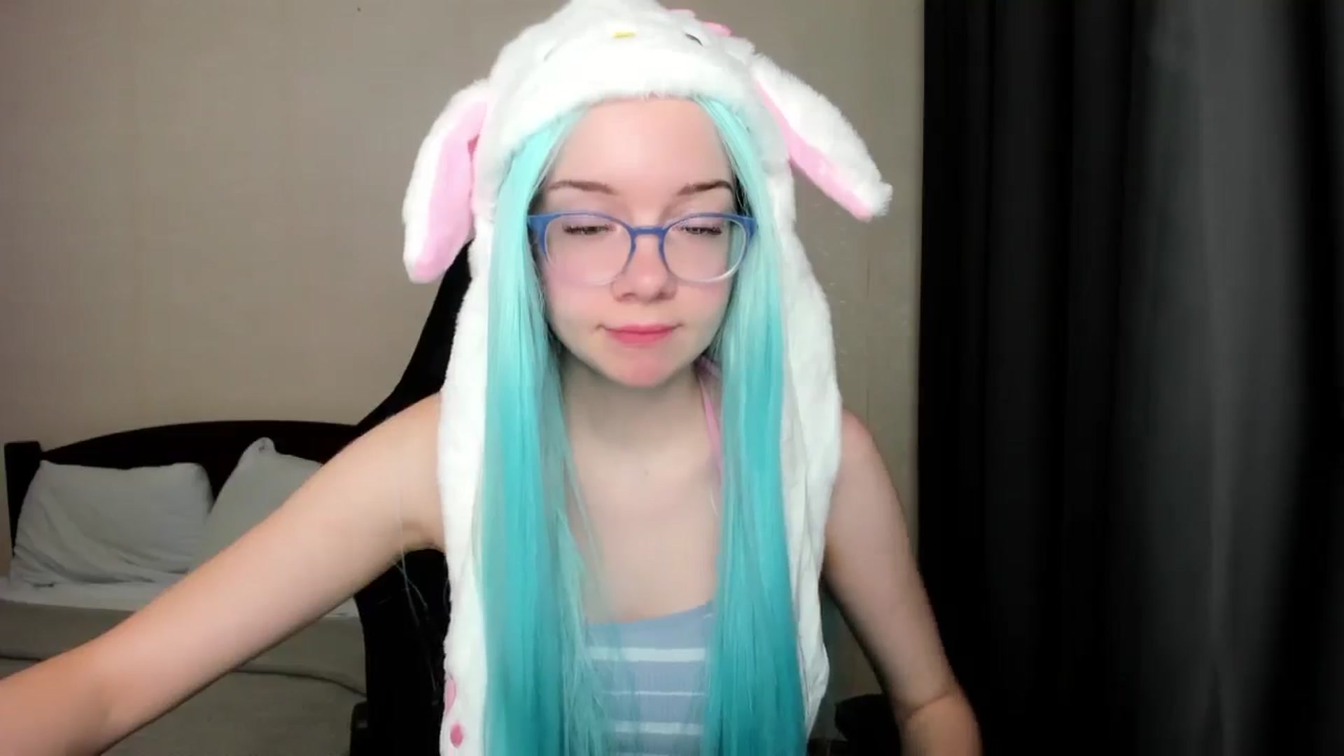 Gallery image thumbnail from Baby_Melania's myfreecams stream on, 10/13/2025, 06:30 image 9 of 20