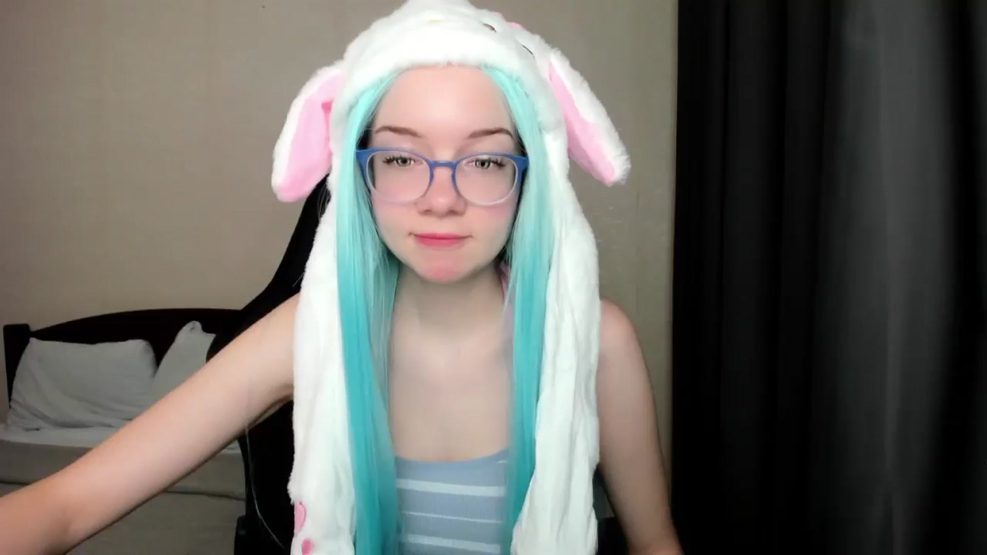 Gallery image thumbnail from Baby_Melania's myfreecams stream on, 10/13/2025, 06:30 image 10 of 20