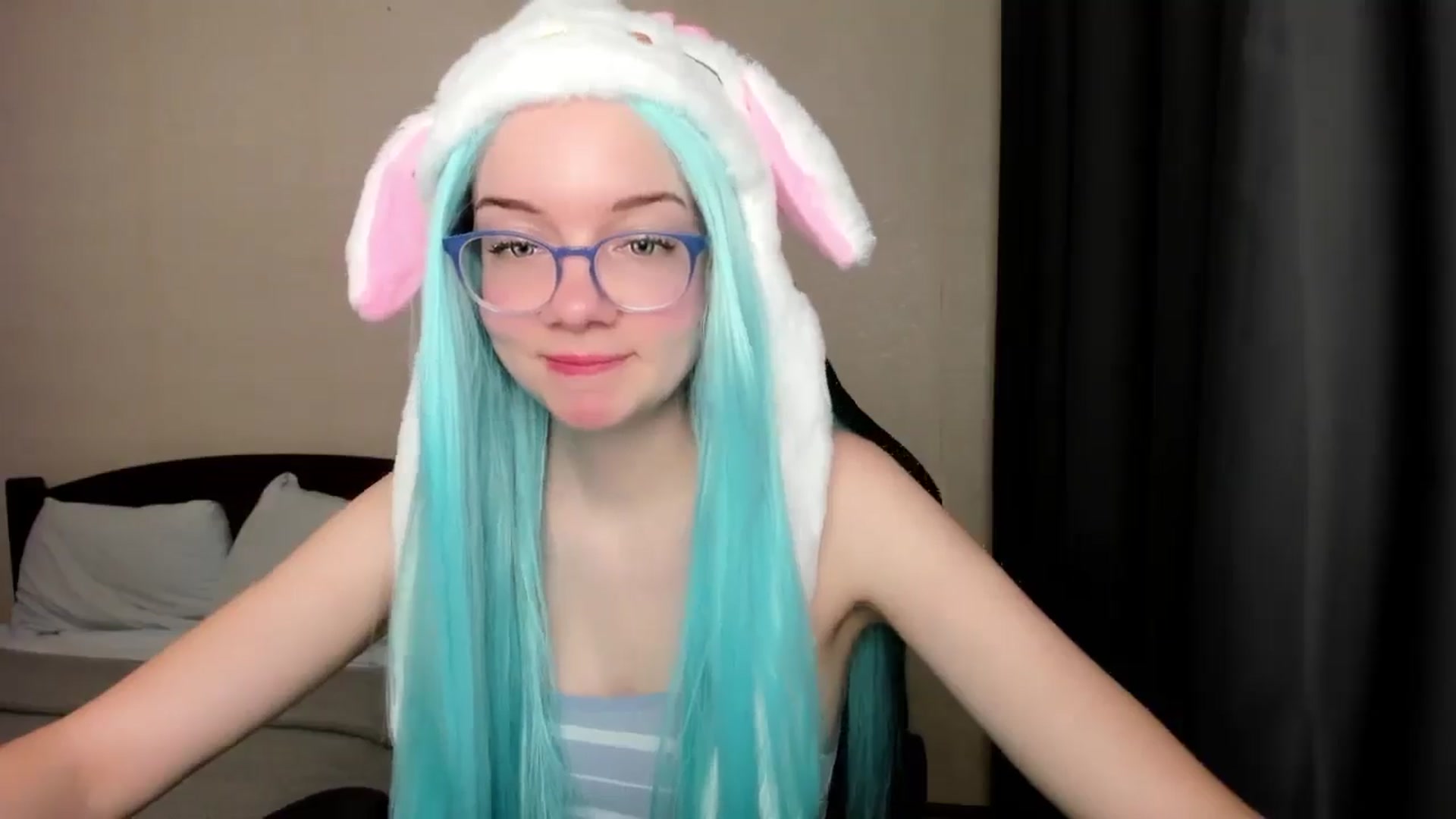 Gallery image thumbnail from Baby_Melania's myfreecams stream on, 10/13/2025, 06:30 image 16 of 20