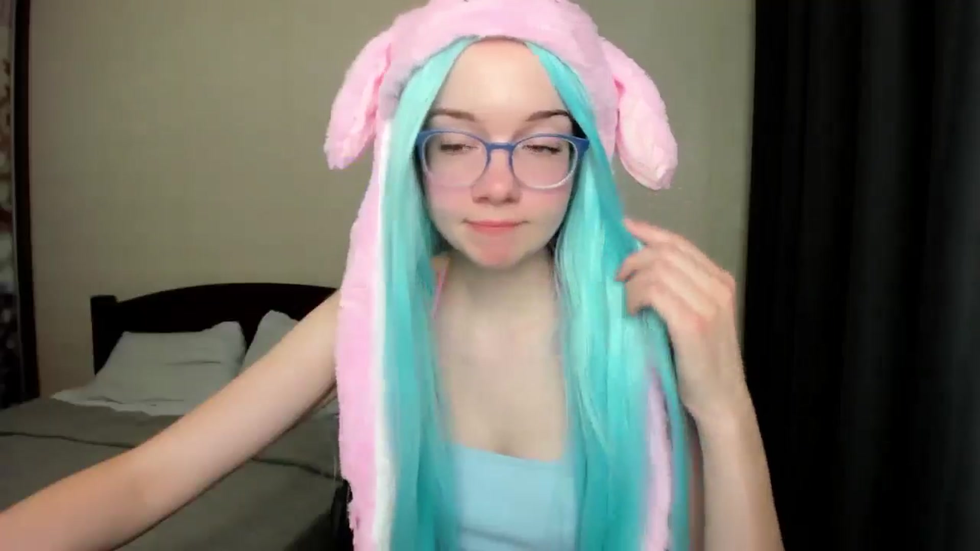 Gallery image thumbnail from Baby_Melania's myfreecams stream on, 10/14/2025, 20:14 image 15 of 20