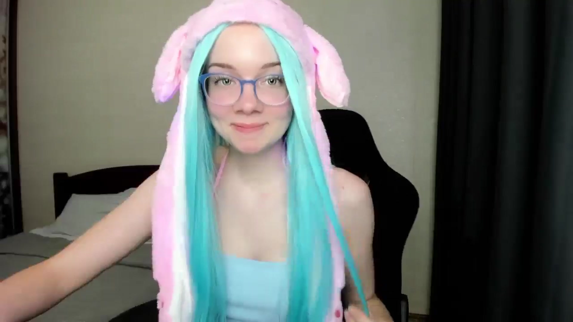 Gallery image thumbnail from Baby_Melania's myfreecams stream on, 10/14/2025, 20:14 image 13 of 20
