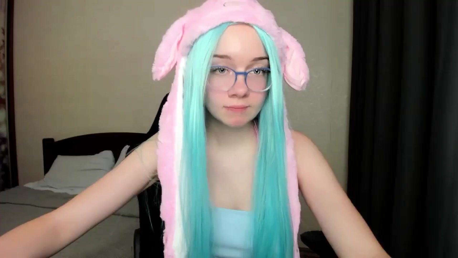 Gallery image thumbnail from Baby_Melania's myfreecams stream on, 10/14/2025, 20:14 image 4 of 20