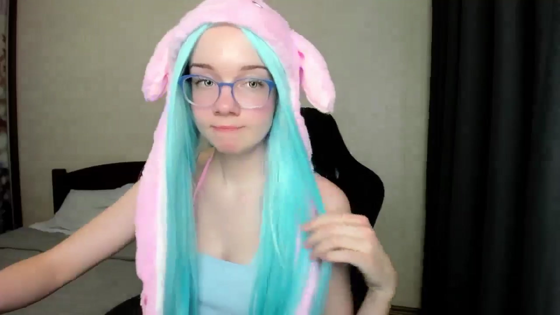 Gallery image thumbnail from Baby_Melania's myfreecams stream on, 10/14/2025, 20:14 image 18 of 20