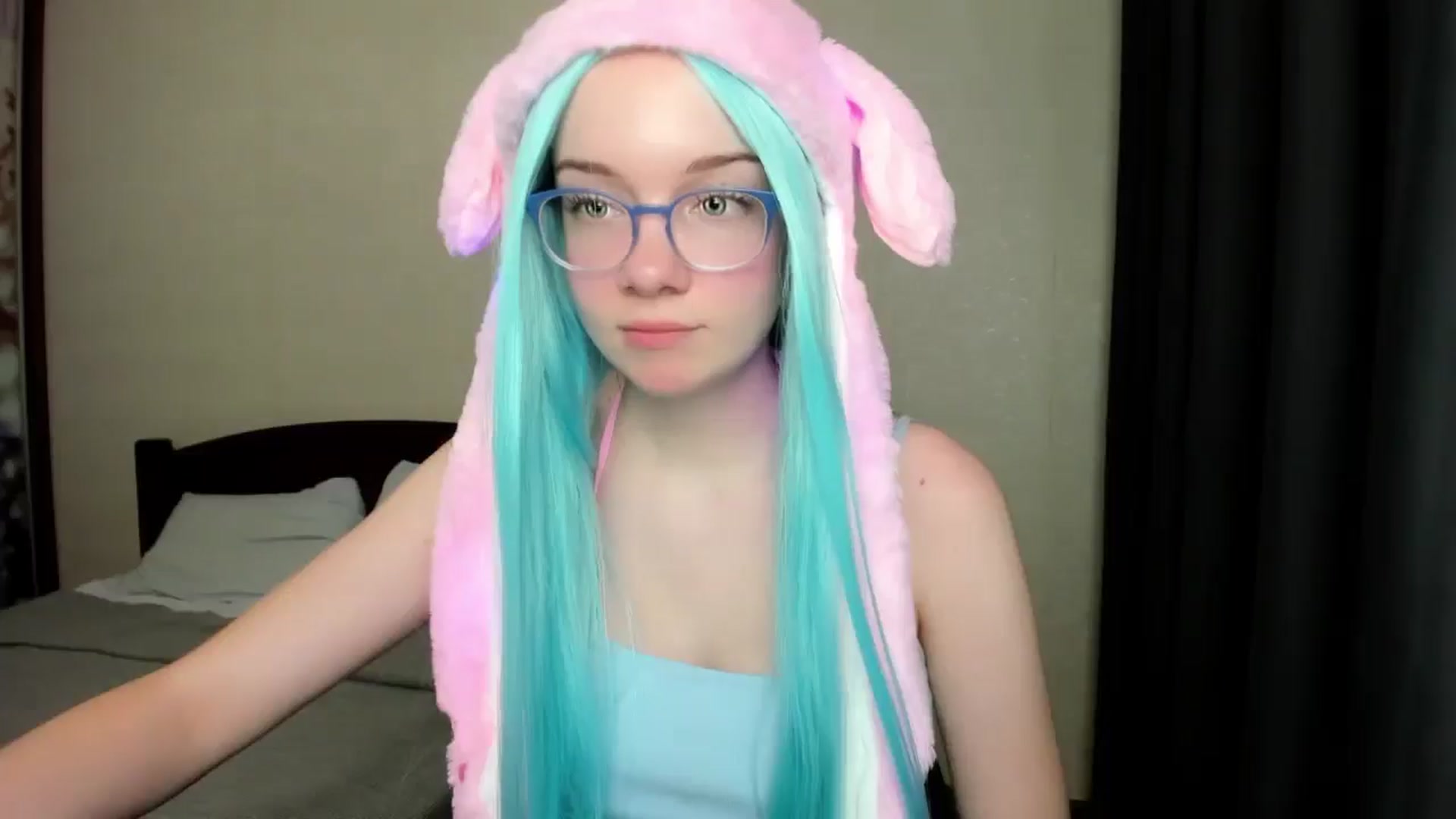 Gallery image thumbnail from Baby_Melania's myfreecams stream on, 10/14/2025, 20:14 image 12 of 20