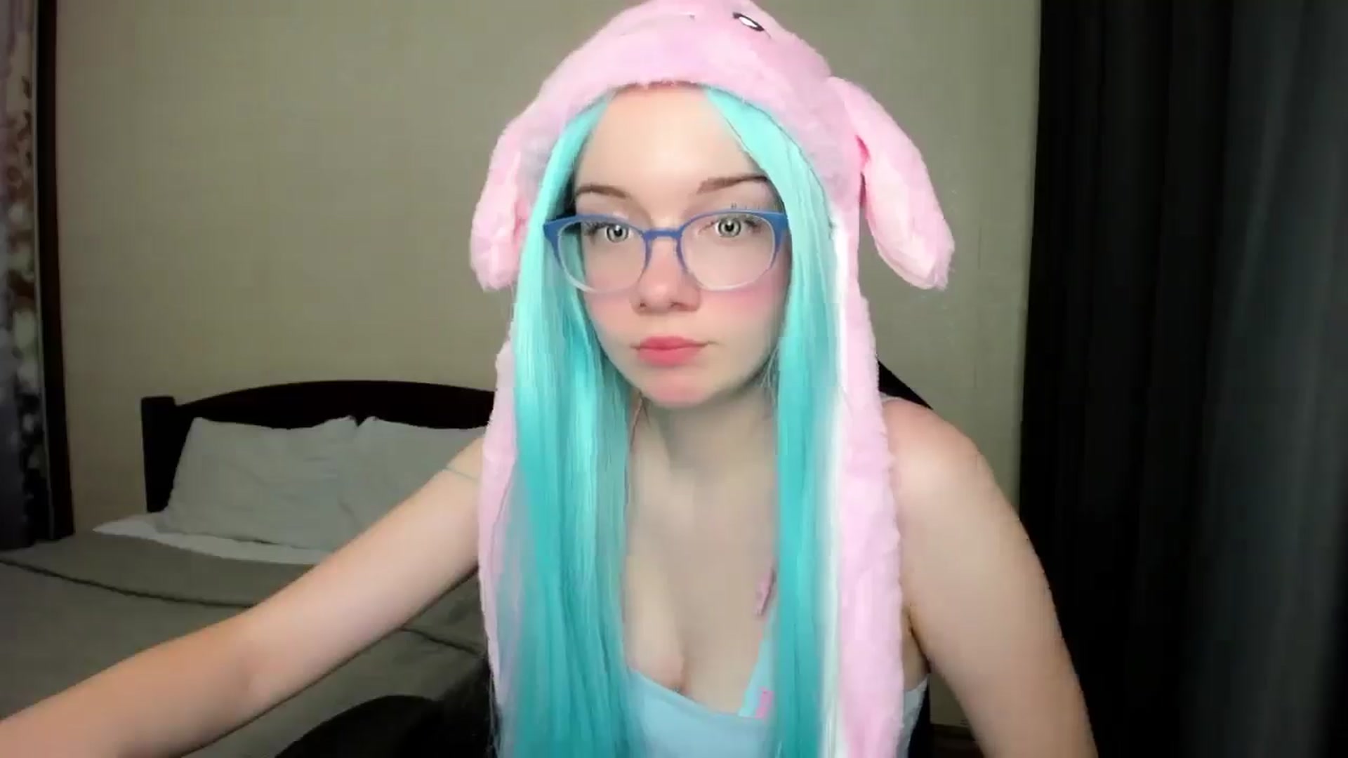 Gallery image thumbnail from Baby_Melania's myfreecams stream on, 10/14/2025, 23:28 image 16 of 20