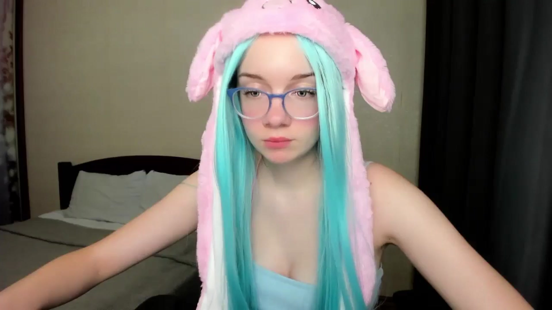 Gallery image thumbnail from Baby_Melania's myfreecams stream on, 10/14/2025, 23:28 image 10 of 20