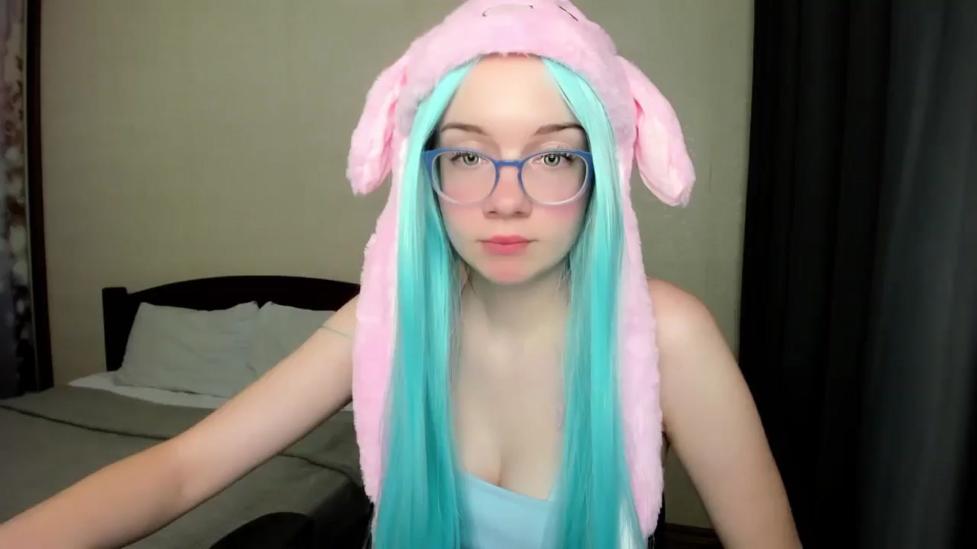 Gallery image thumbnail from Baby_Melania's myfreecams stream on, 10/14/2025, 23:28 image 14 of 20