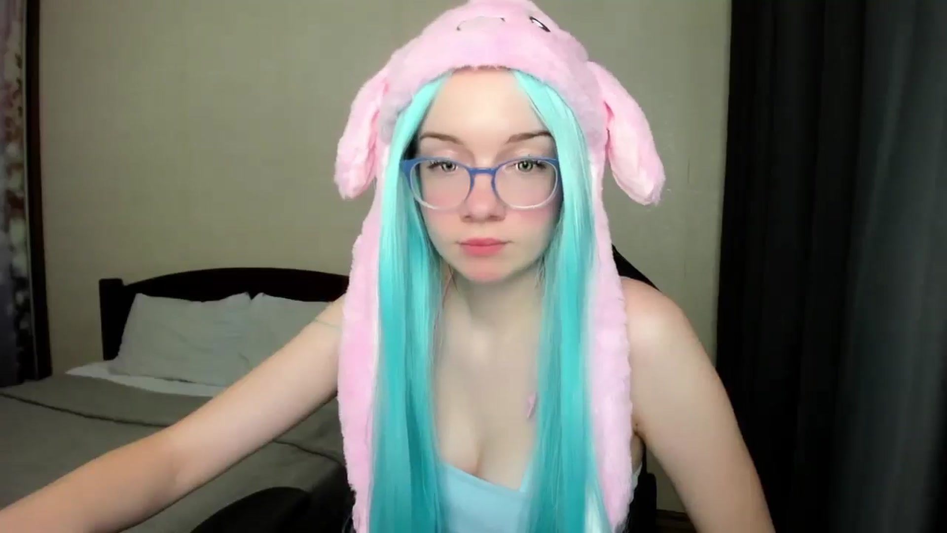 Gallery image thumbnail from Baby_Melania's myfreecams stream on, 10/14/2025, 23:28 image 15 of 20