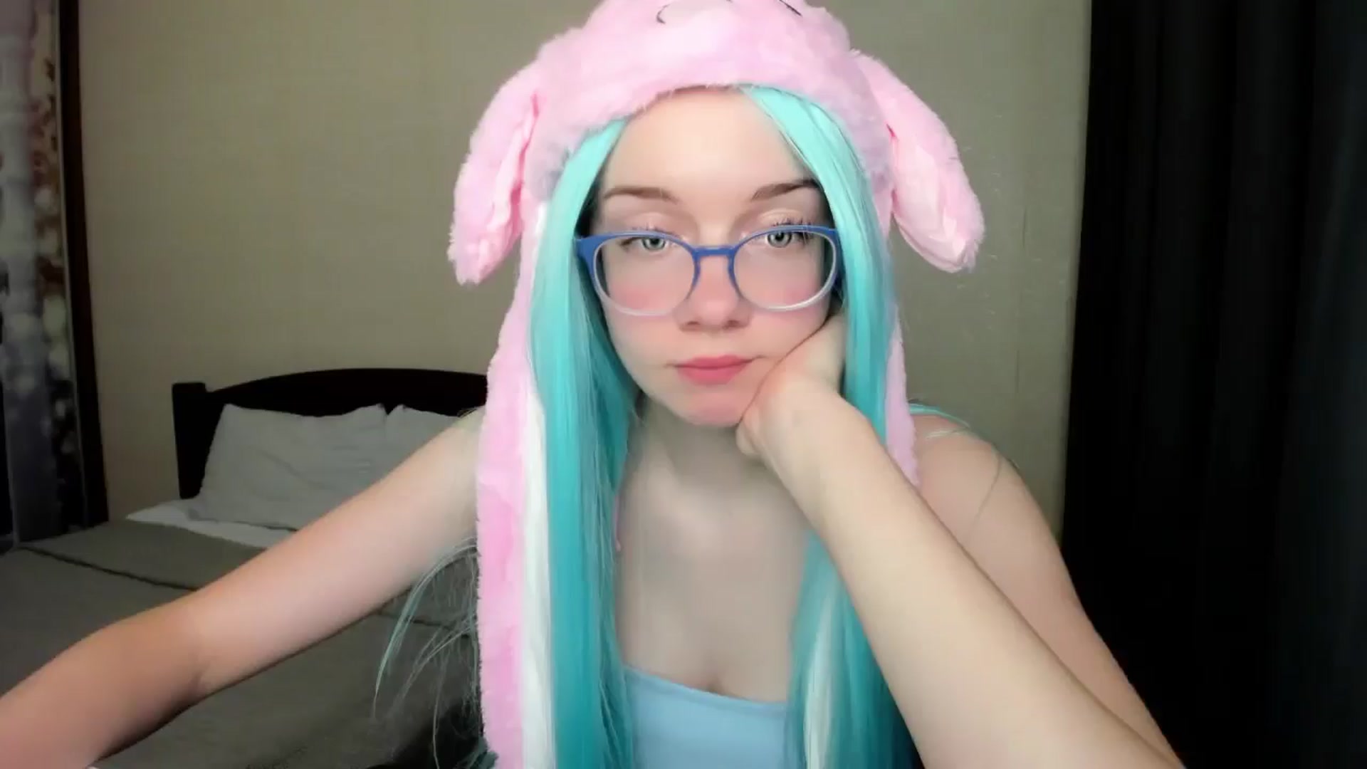Gallery image thumbnail from Baby_Melania's myfreecams stream on, 10/15/2025, 24:31 image 13 of 20