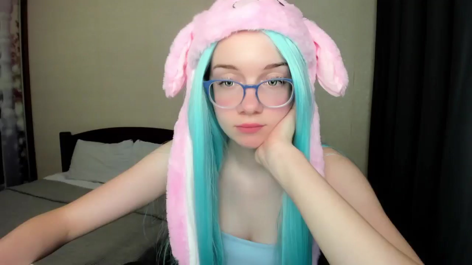 Gallery image thumbnail from Baby_Melania's myfreecams stream on, 10/15/2025, 24:31 image 15 of 20
