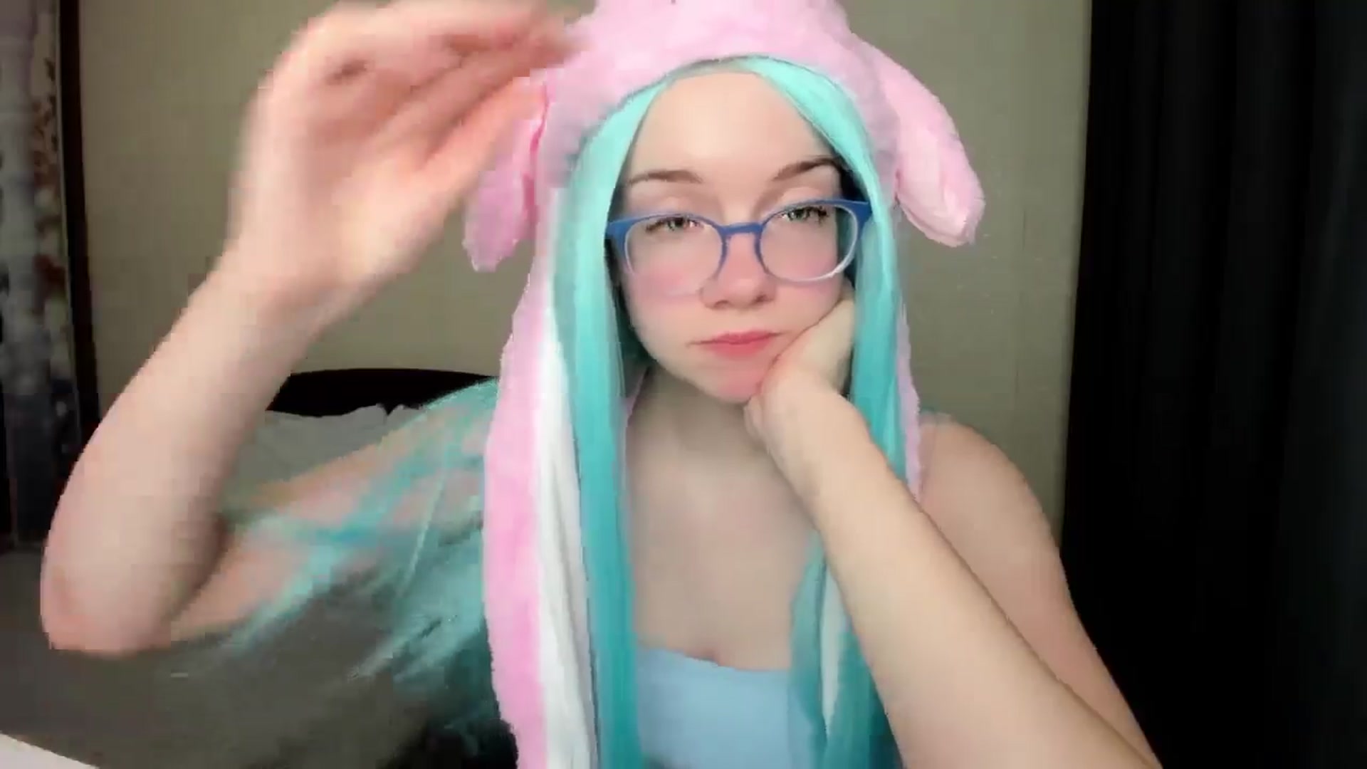 Gallery image thumbnail from Baby_Melania's myfreecams stream on, 10/15/2025, 24:31 image 2 of 20
