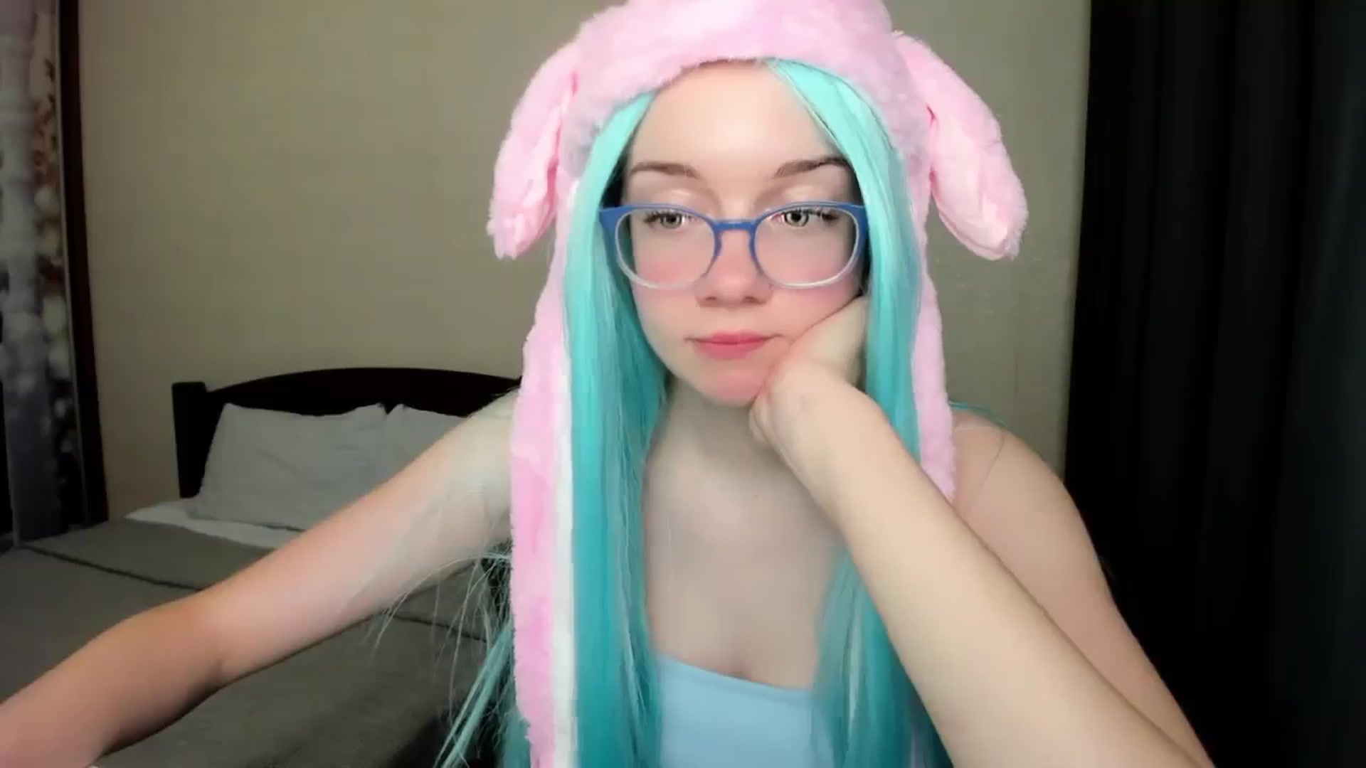 Gallery image thumbnail from Baby_Melania's myfreecams stream on, 10/15/2025, 24:31 image 8 of 20