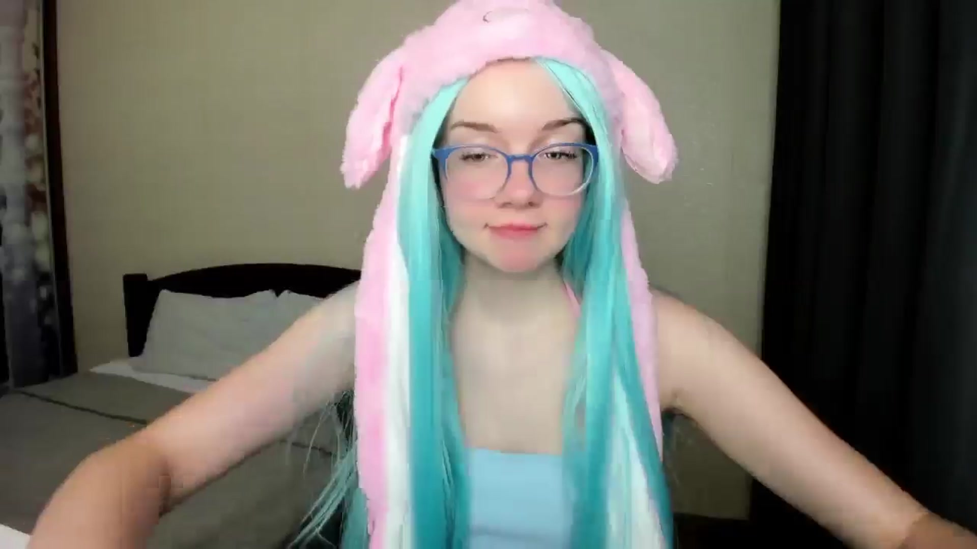 Gallery image thumbnail from Baby_Melania's myfreecams stream on, 10/15/2025, 24:31 image 9 of 20