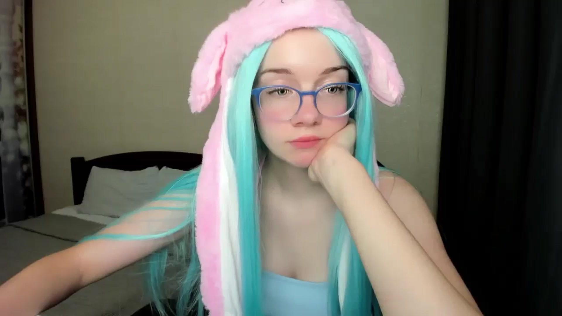 Gallery image thumbnail from Baby_Melania's myfreecams stream on, 10/15/2025, 24:31 image 5 of 20