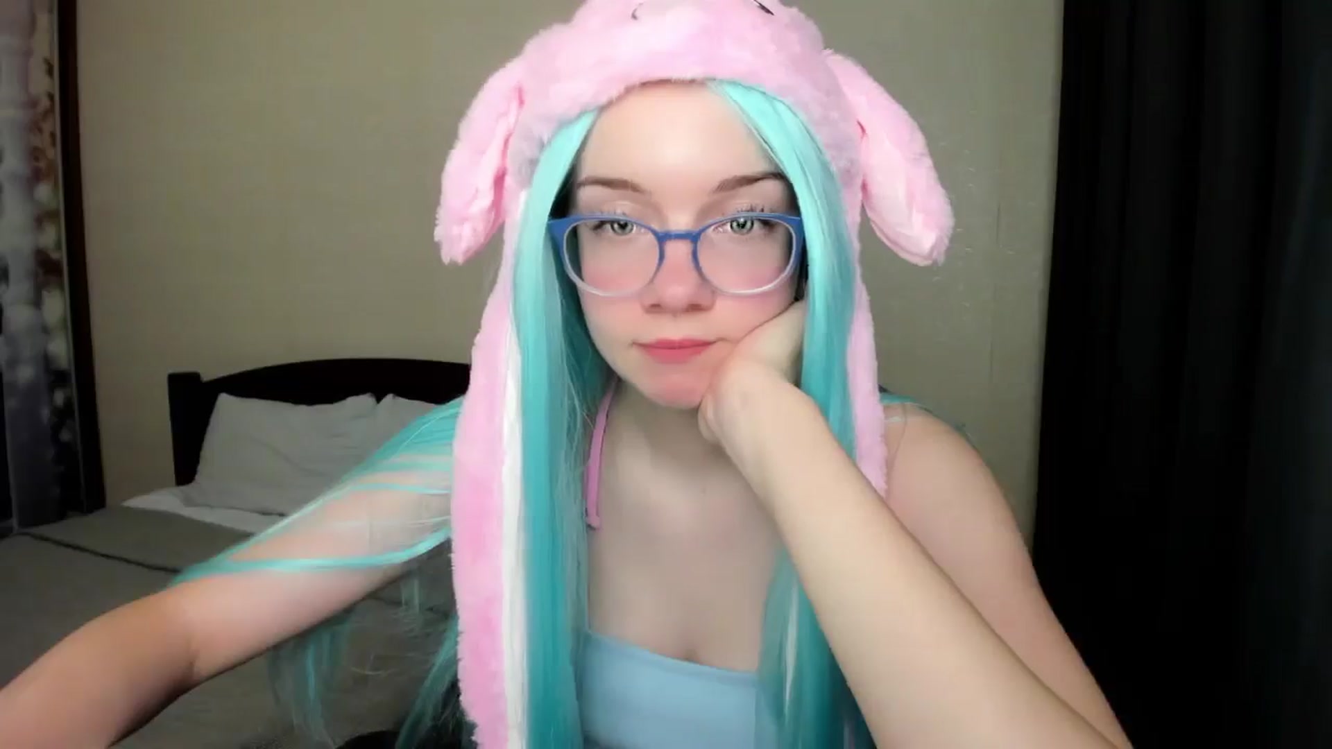 Gallery image thumbnail from Baby_Melania's myfreecams stream on, 10/15/2025, 24:31 image 3 of 20