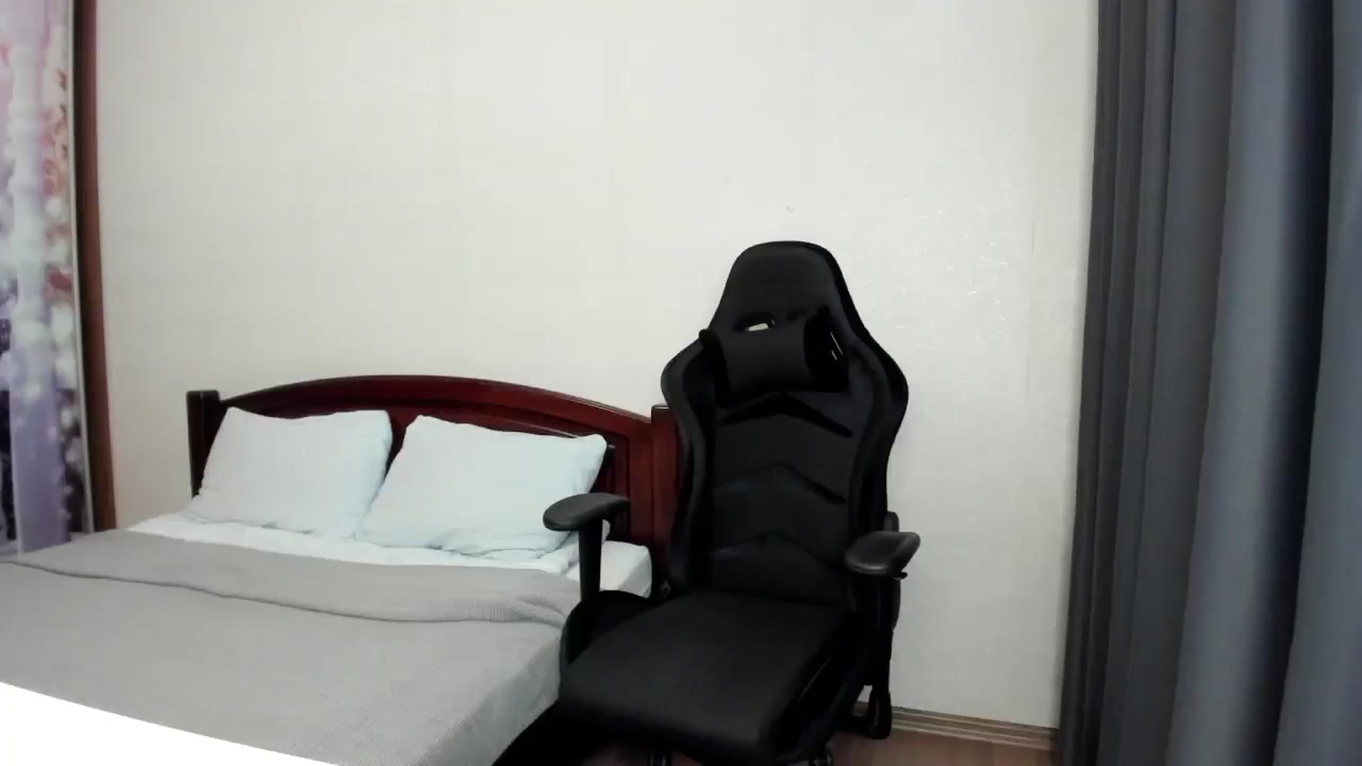 Gallery image thumbnail from Baby_Melania's myfreecams stream on, 10/15/2025, 22:49 image 7 of 20