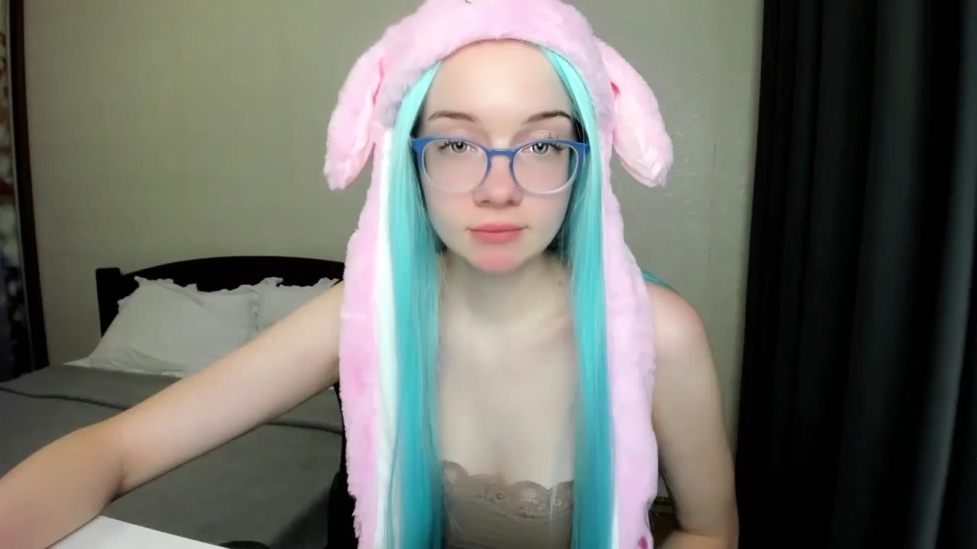 Gallery image thumbnail from Baby_Melania's myfreecams stream on, 10/18/2025, 23:25 image 6 of 20