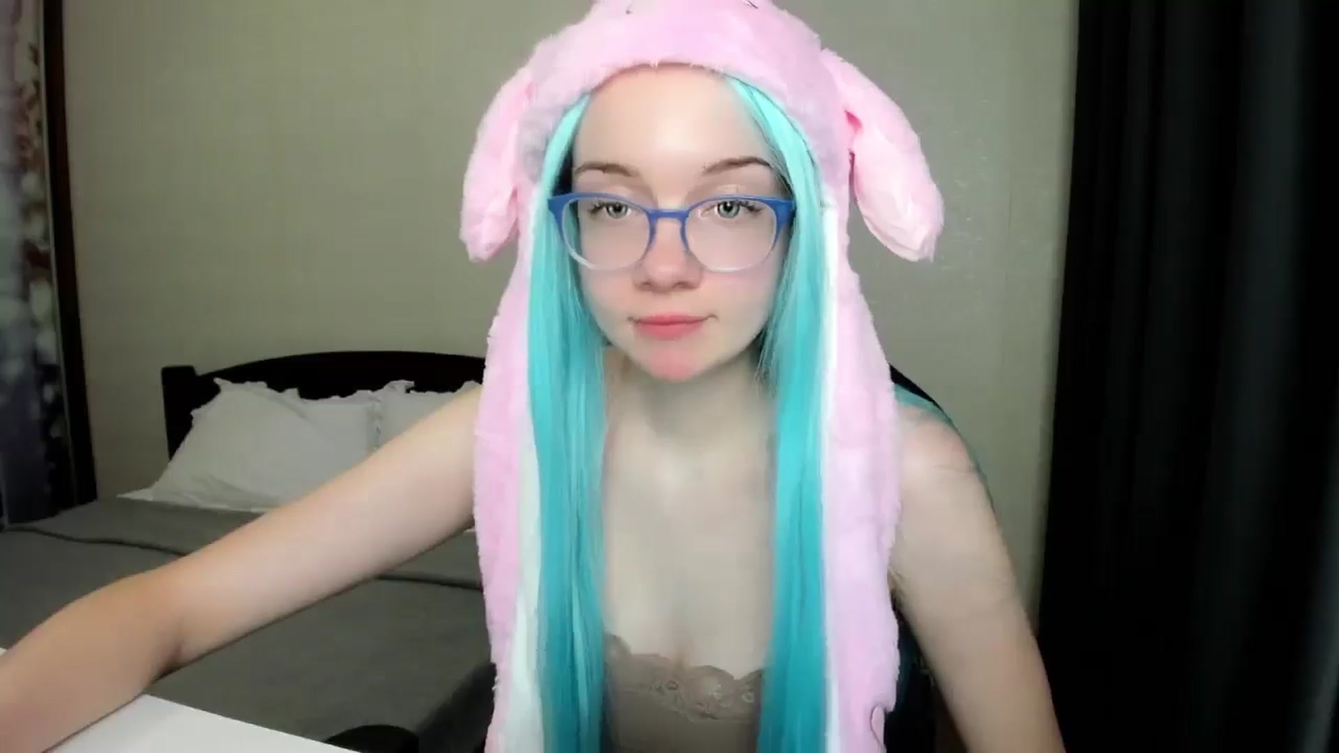 Gallery image thumbnail from Baby_Melania's myfreecams stream on, 10/18/2025, 23:25 image 12 of 20