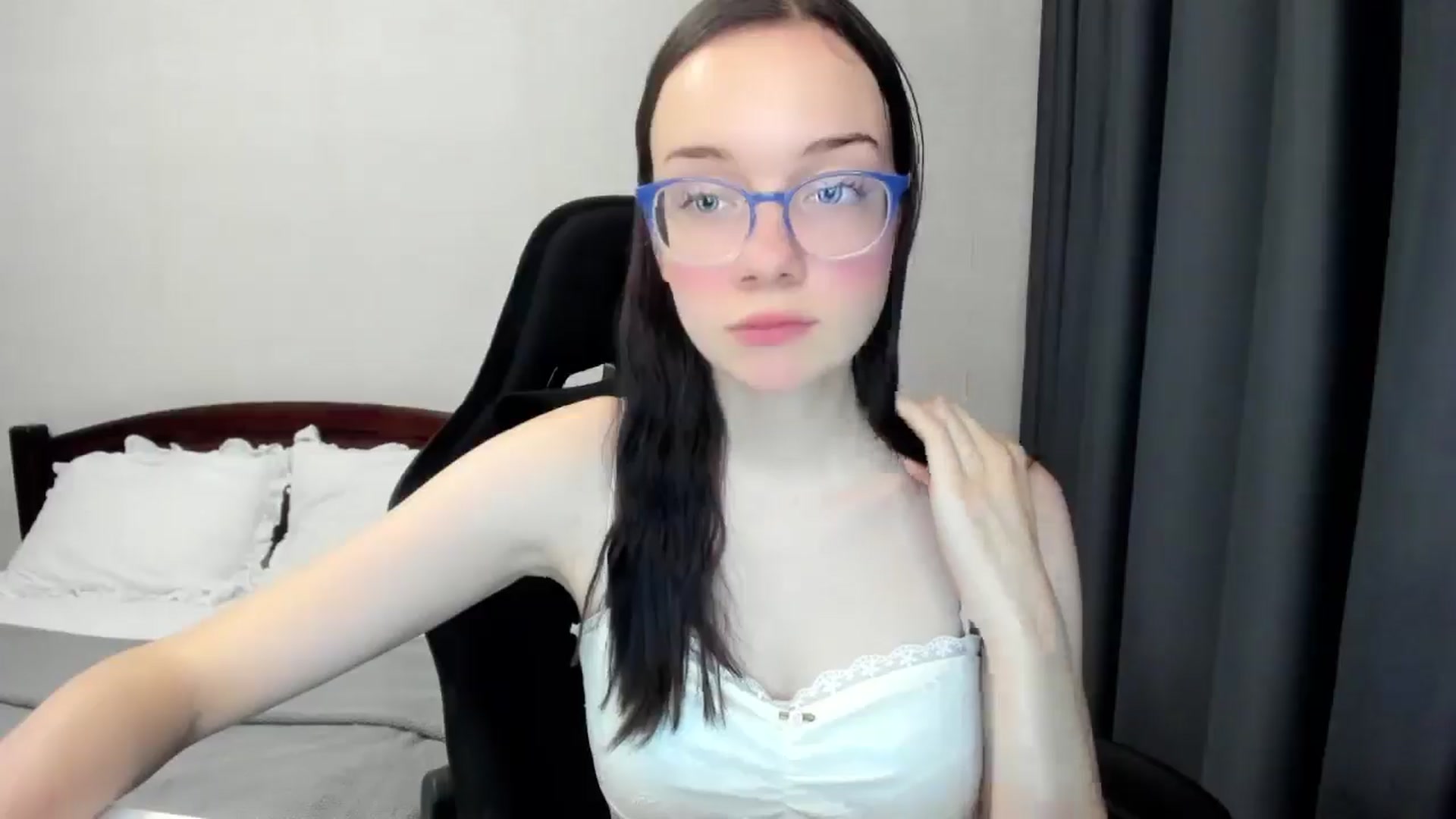 Gallery image thumbnail from Baby_Melania's myfreecams stream on, 10/21/2025, 21:49 image 7 of 20