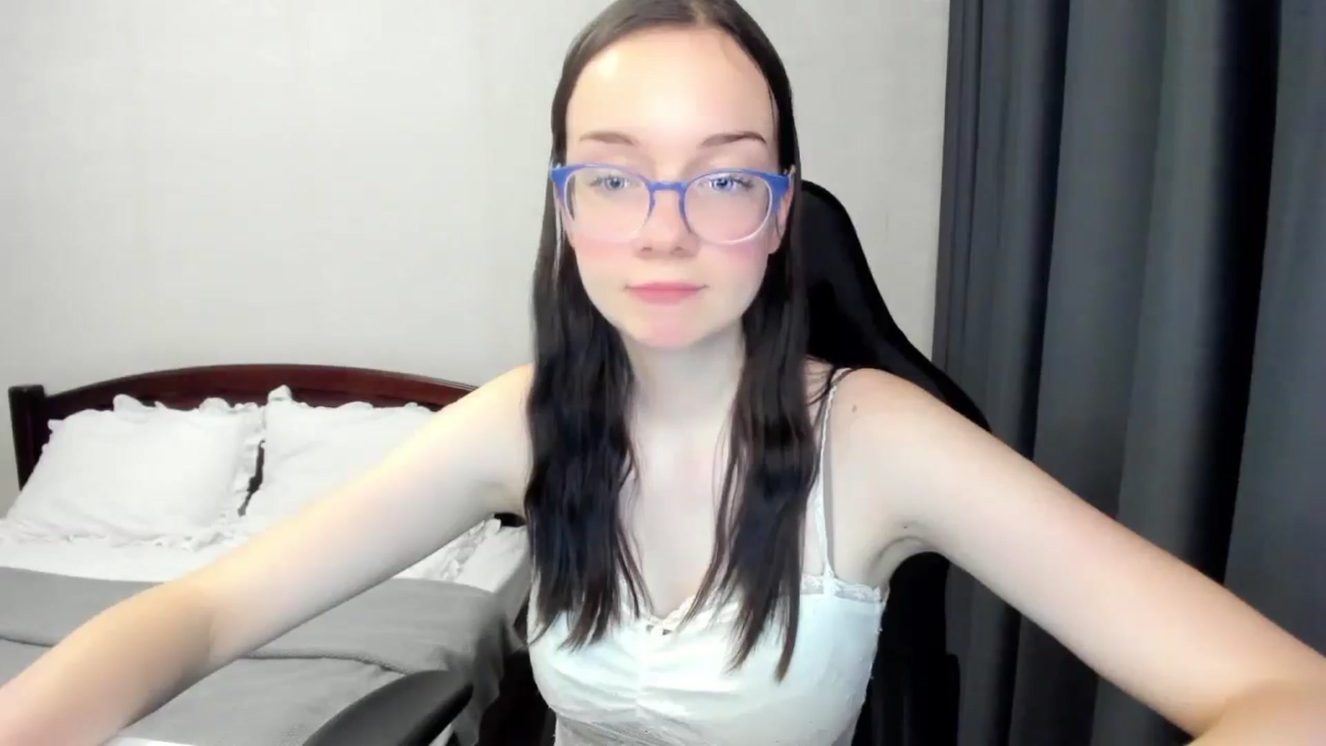 Gallery image thumbnail from Baby_Melania's myfreecams stream on, 10/21/2025, 21:49 image 20 of 20