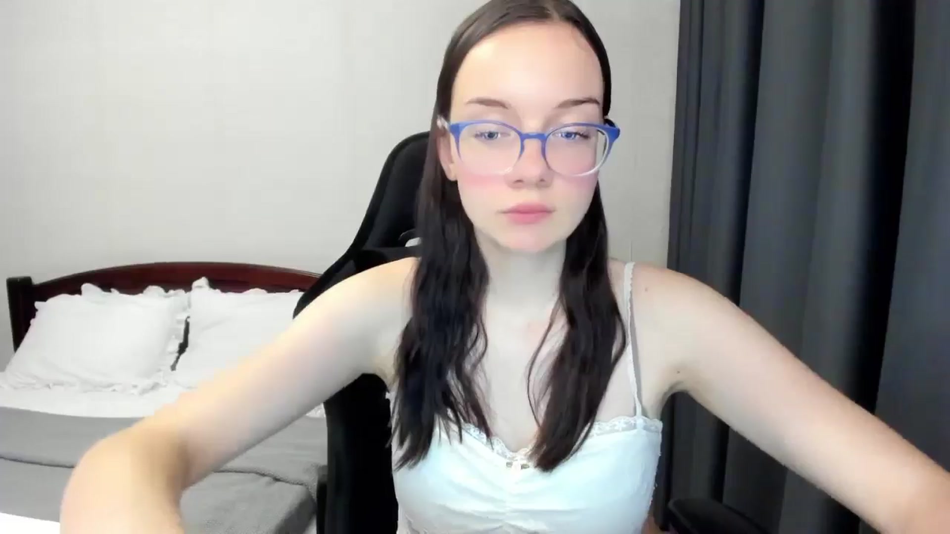 Gallery image thumbnail from Baby_Melania's myfreecams stream on, 10/21/2025, 21:49 image 11 of 20