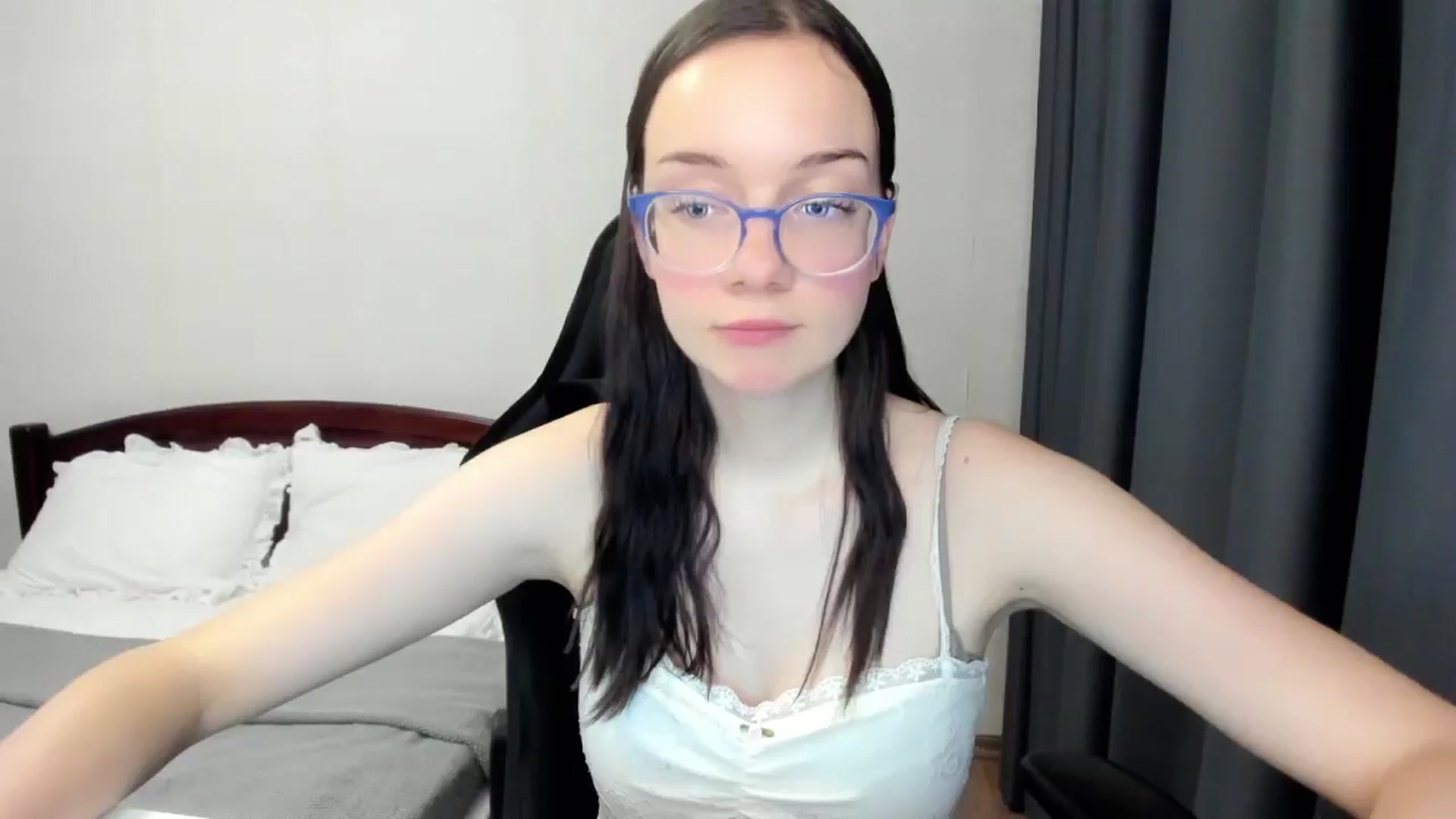 Gallery image thumbnail from Baby_Melania's myfreecams stream on, 10/21/2025, 21:49 image 10 of 20