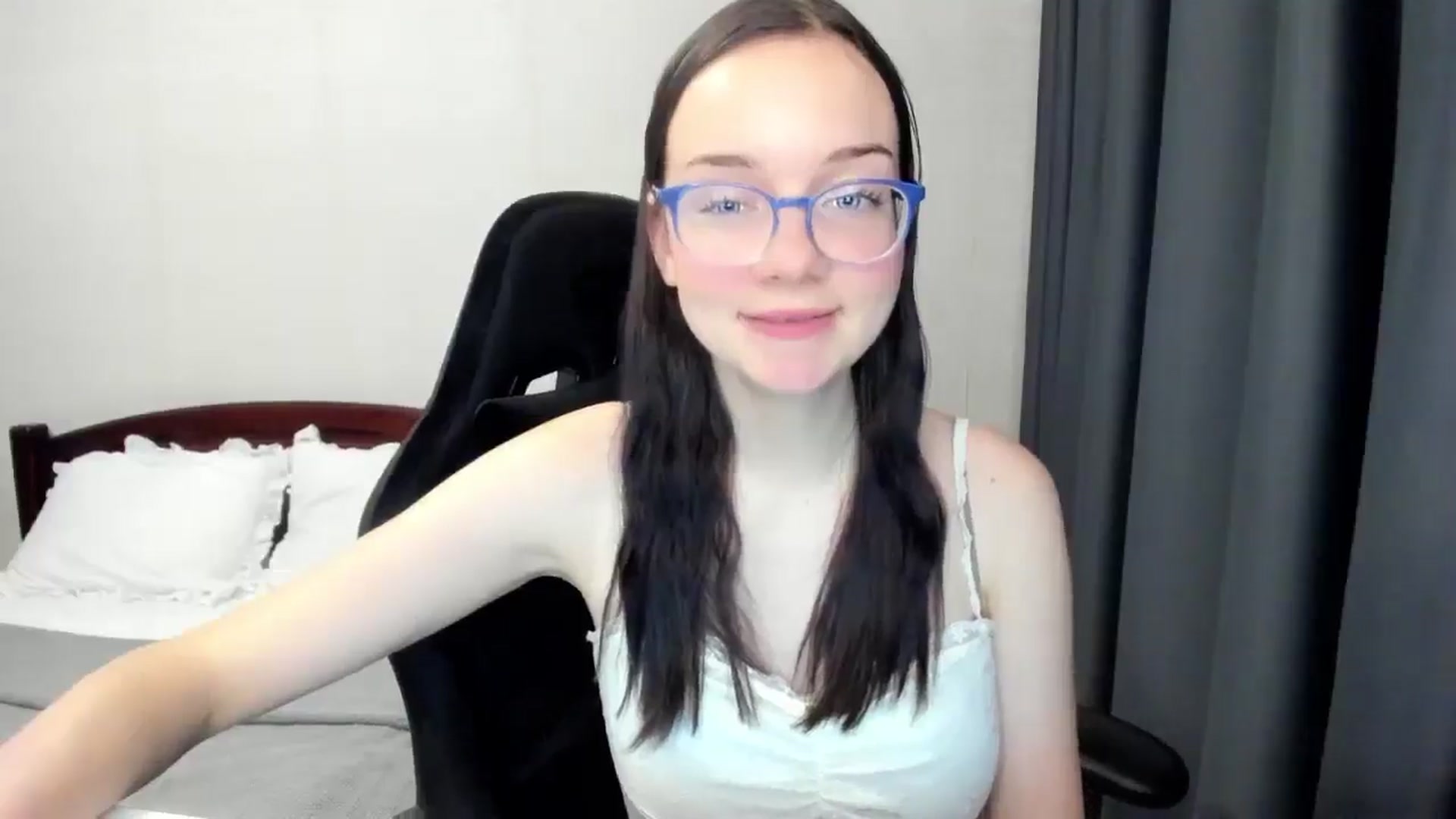 Gallery image thumbnail from Baby_Melania's myfreecams stream on, 10/21/2025, 21:49 image 8 of 20