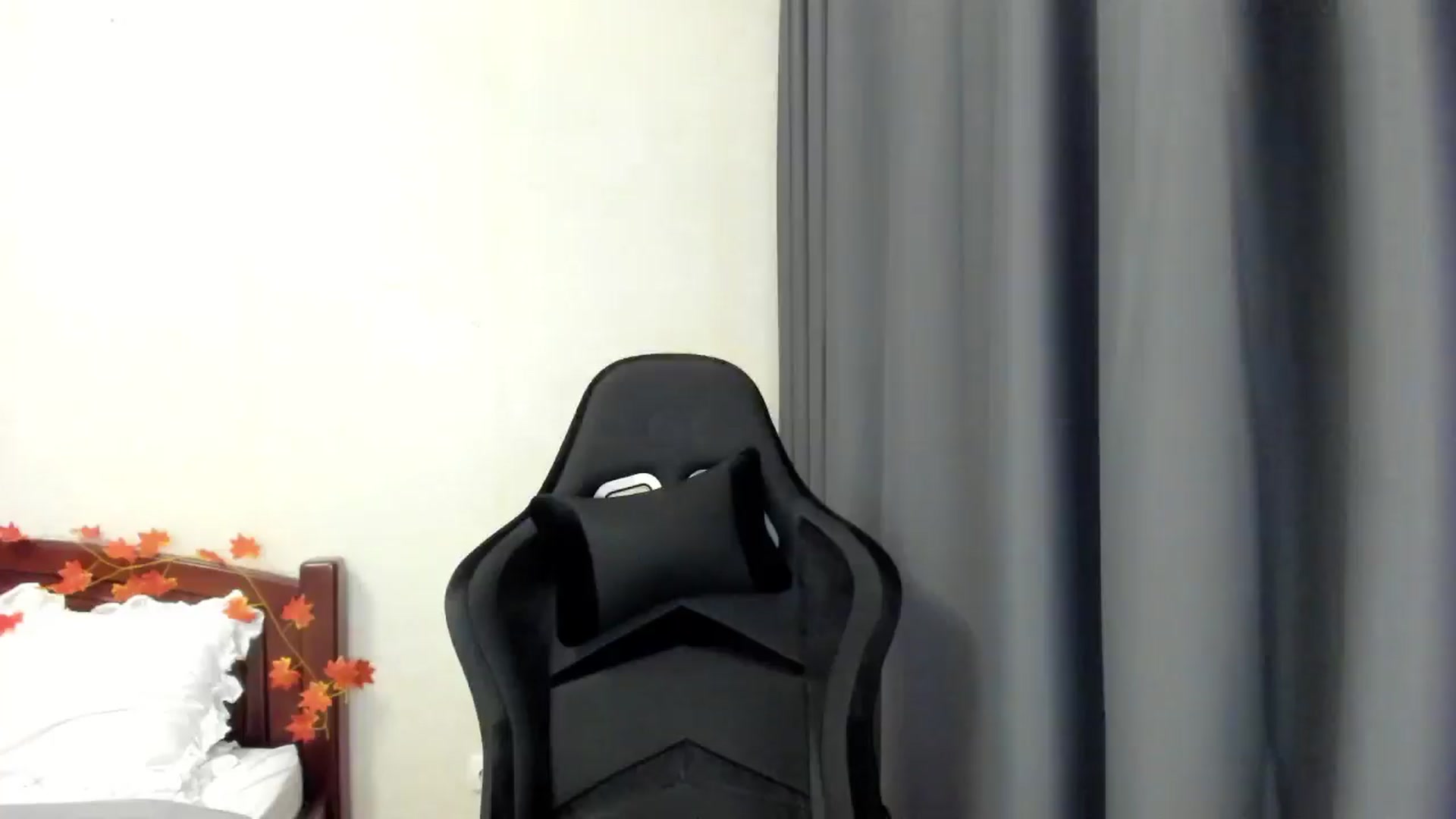 Gallery image thumbnail from Baby_Melania's myfreecams stream on, 10/25/2025, 13:18 image 17 of 20