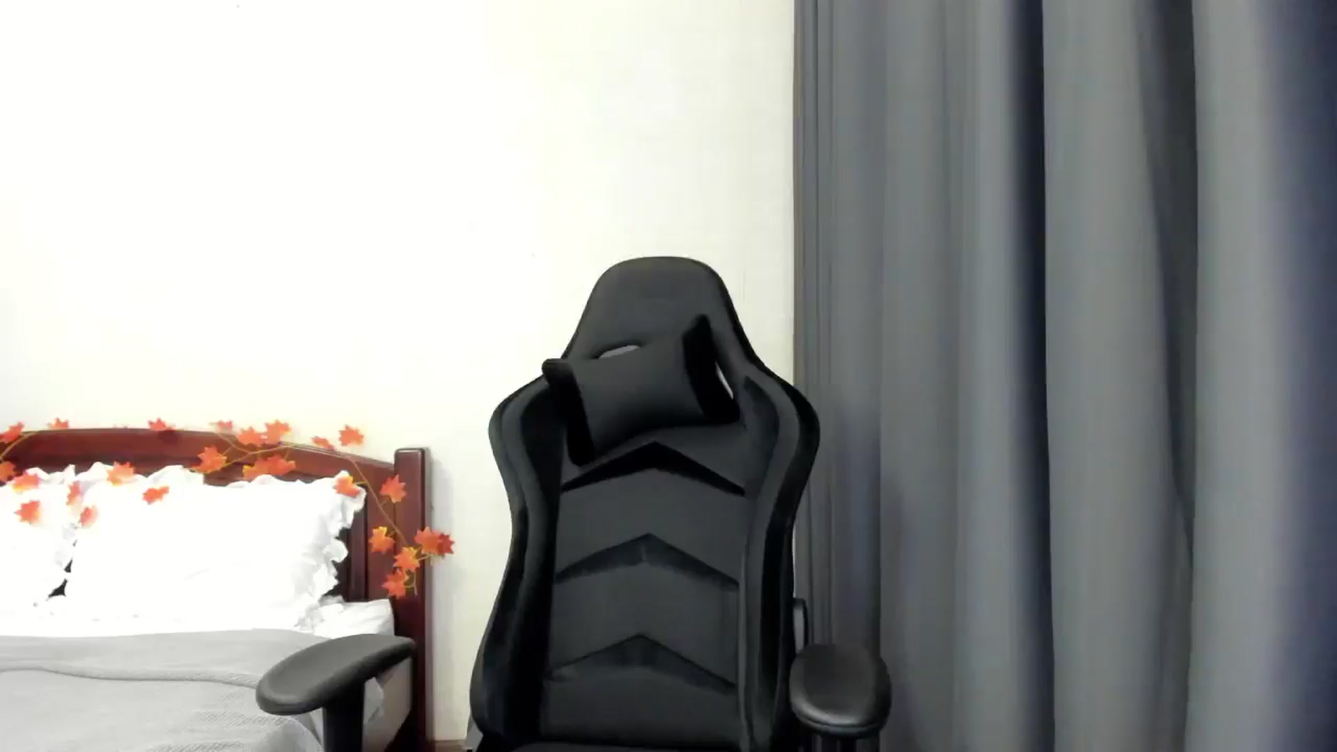 Gallery image thumbnail from Baby_Melania's myfreecams stream on, 10/25/2025, 13:18 image 10 of 20