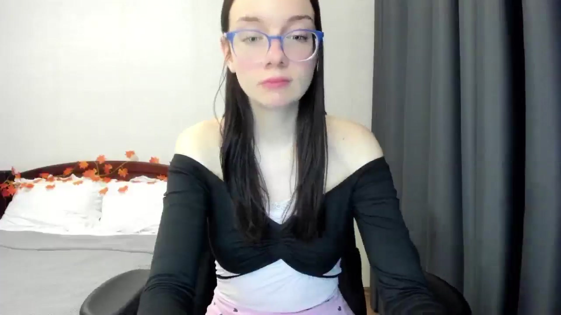 Gallery image thumbnail from Baby_Melania's myfreecams stream on, 10/26/2025, 20:09 image 12 of 20
