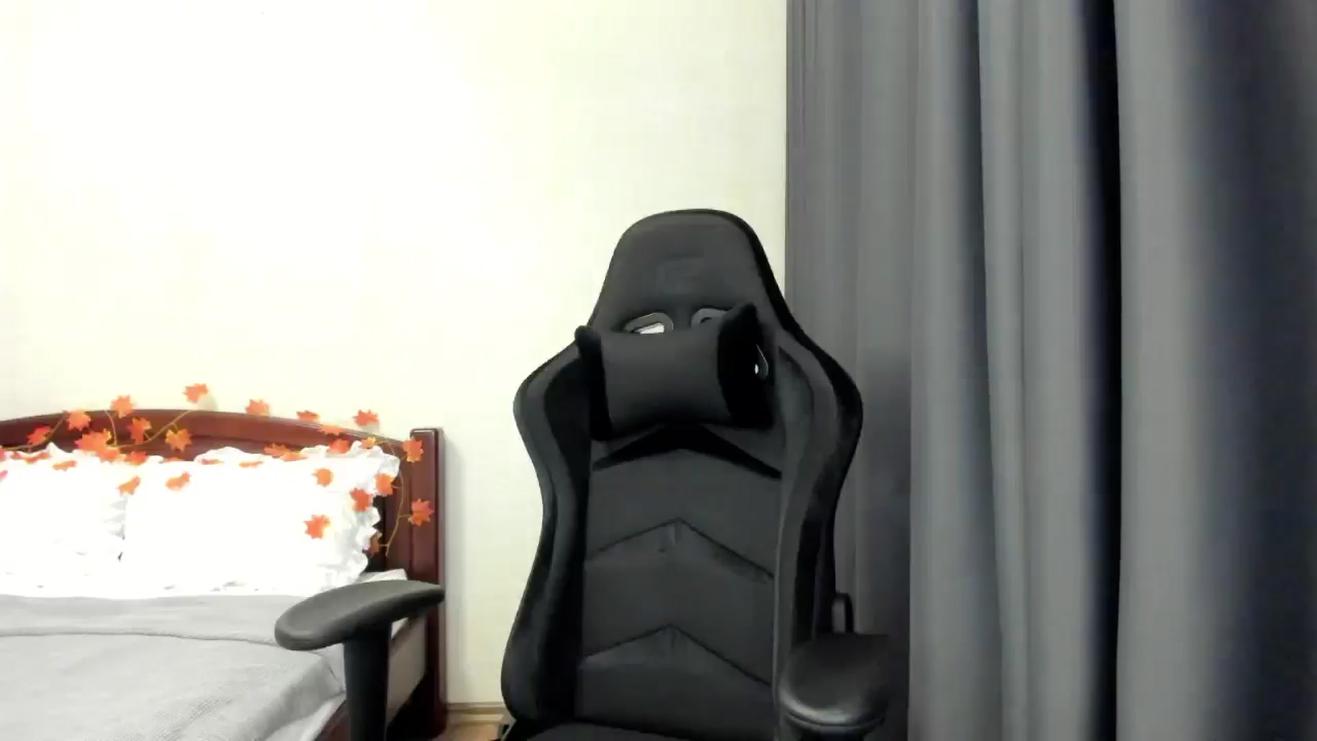 Gallery image thumbnail from Baby_Melania's myfreecams stream on, 10/26/2025, 20:09 image 3 of 20