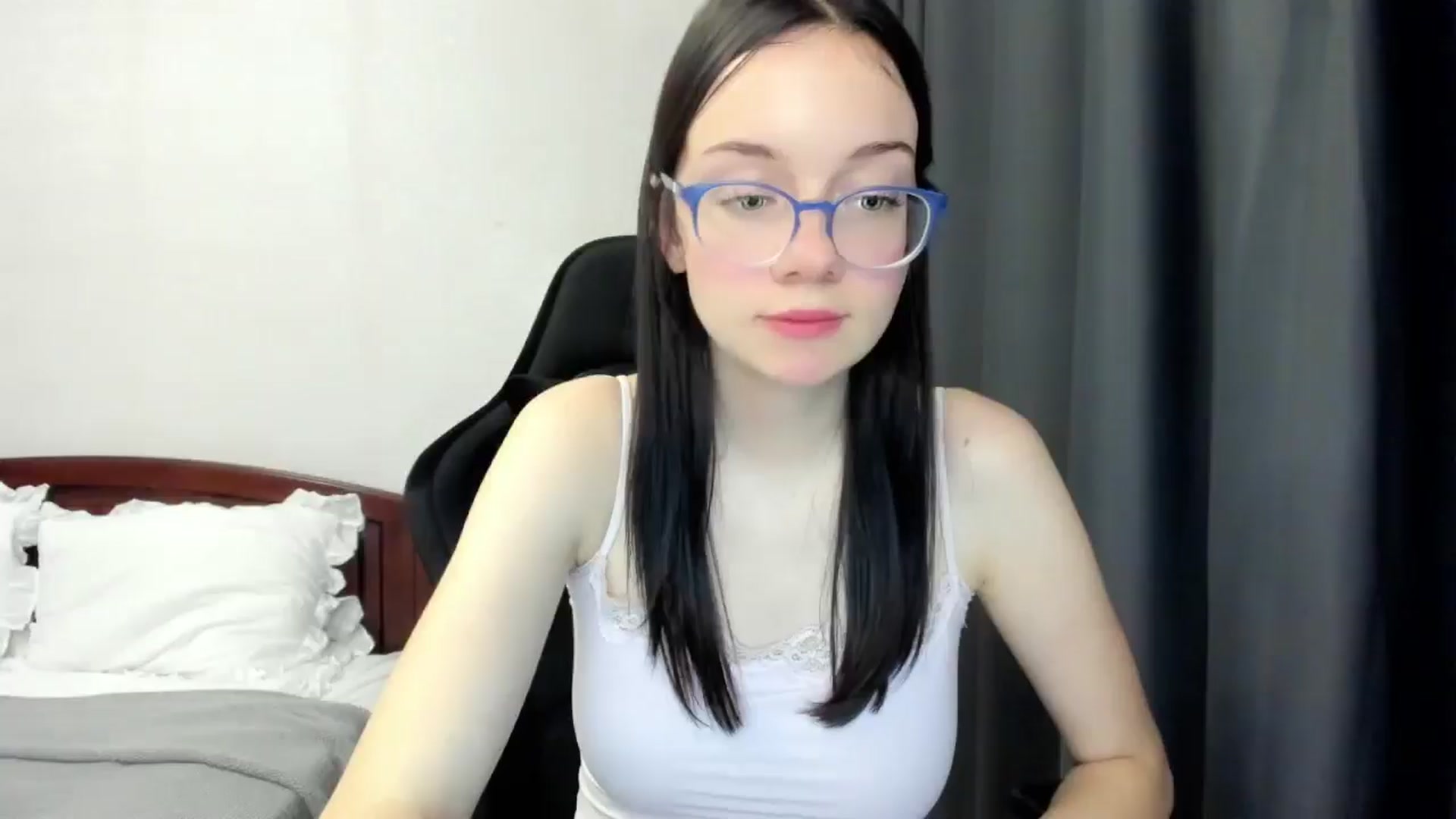 Gallery image thumbnail from Baby_Melania's myfreecams stream on, 10/27/2025, 23:40 image 18 of 20