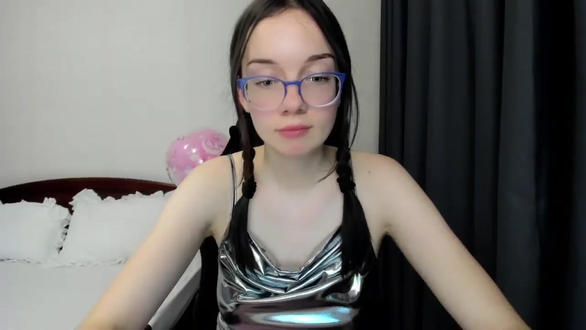 Gallery image thumbnail from Baby_Melania's myfreecams stream on, 11/06/2025, 18:32 image 10 of 20
