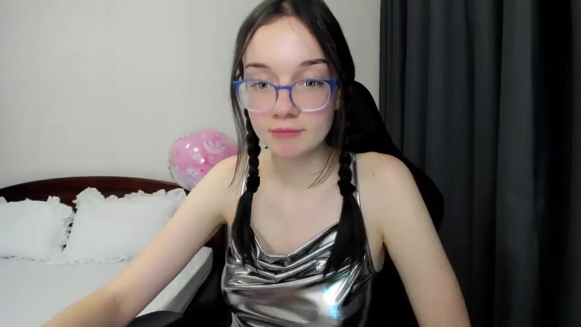 Gallery image thumbnail from Baby_Melania's myfreecams stream on, 11/06/2025, 18:32 image 8 of 20