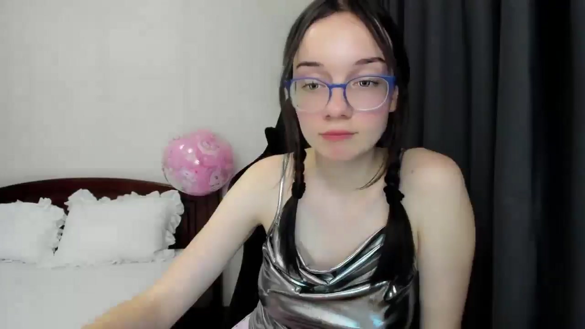Gallery image thumbnail from Baby_Melania's myfreecams stream on, 11/06/2025, 18:32 image 17 of 20